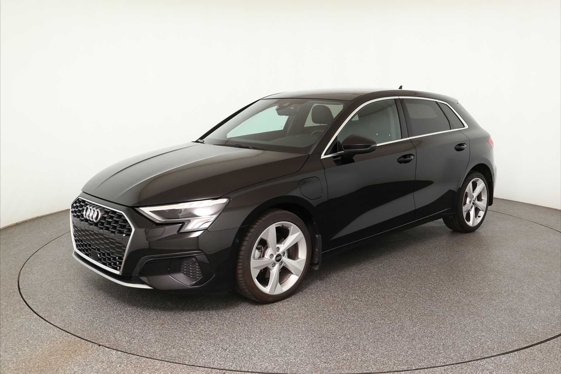 Vehicle image 0