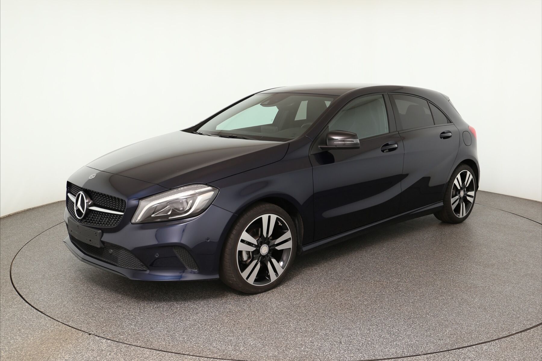 Vehicle image 0