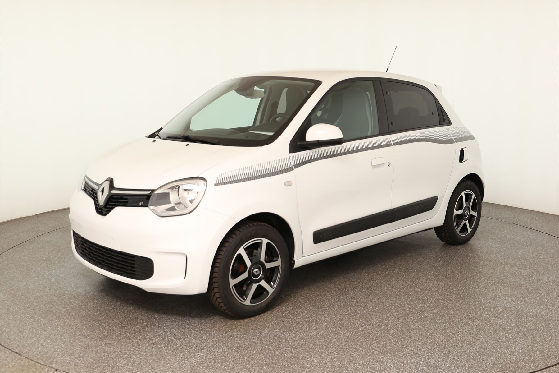 Vehicle image 0