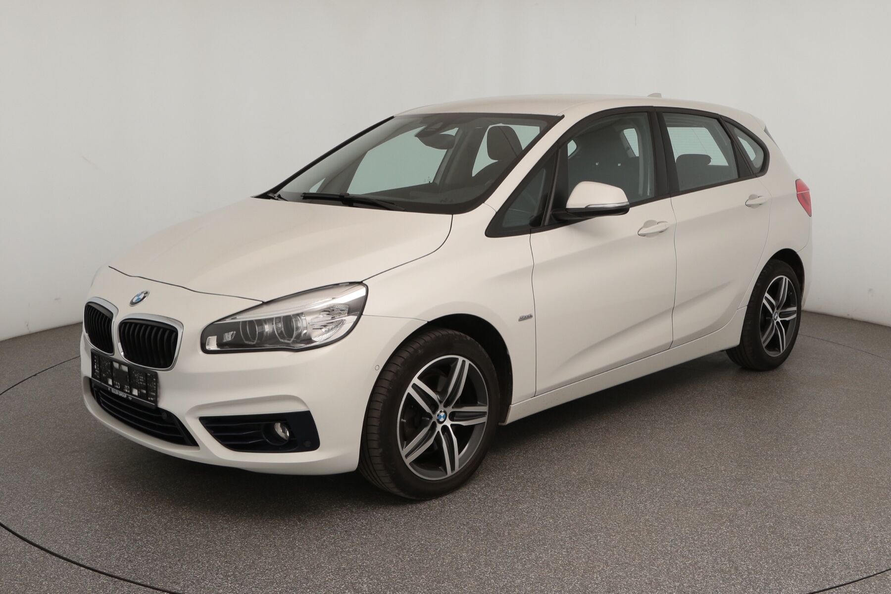 Vehicle image 0