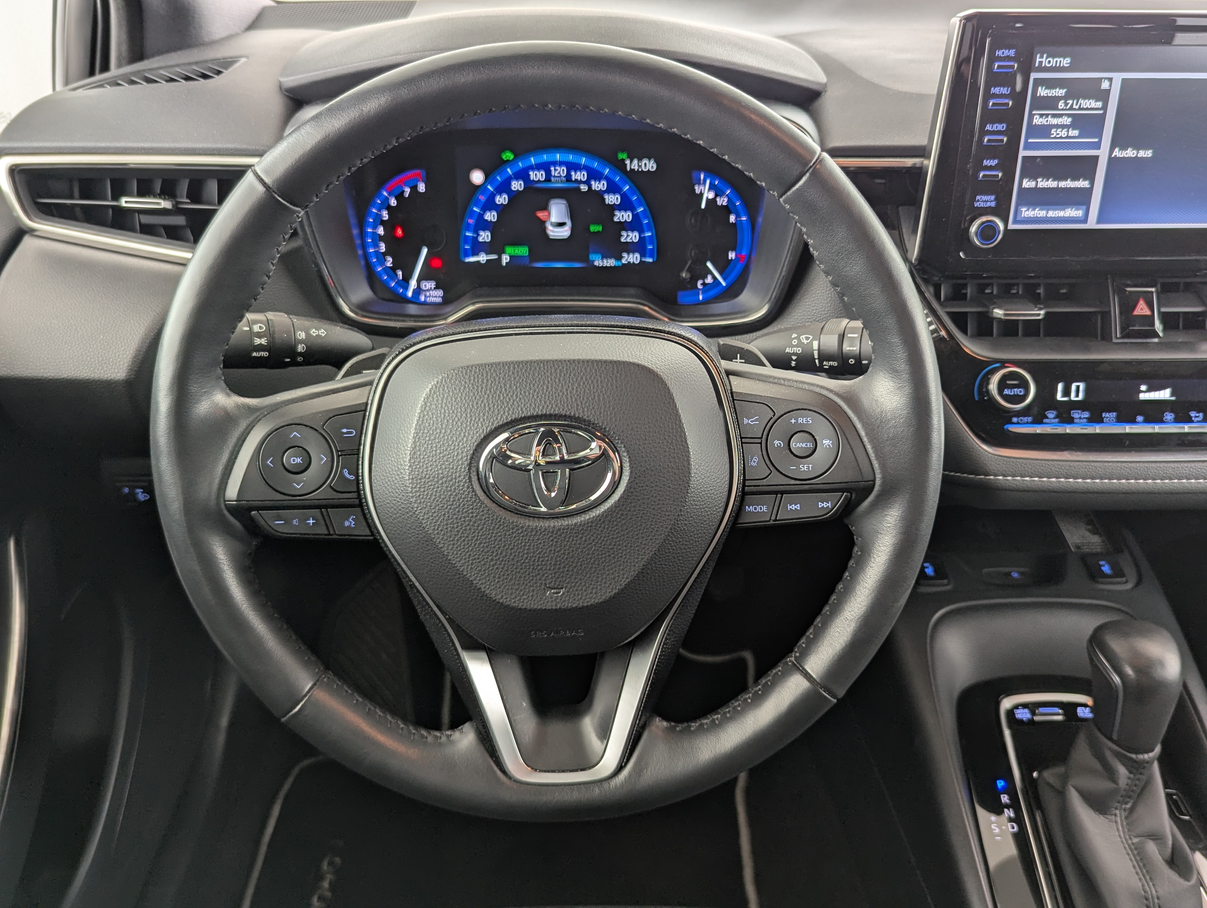 Vehicle image 14
