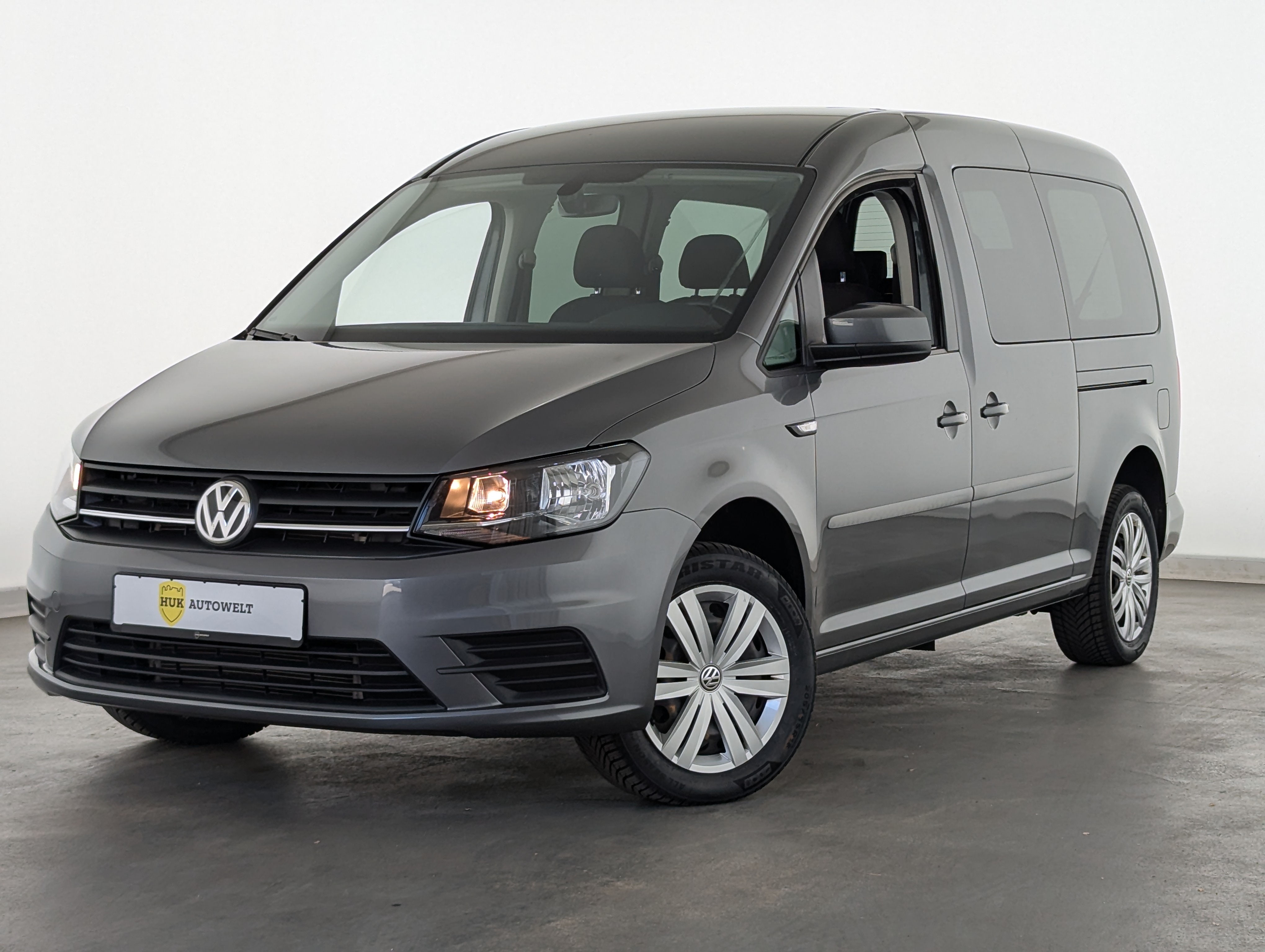 Vehicle image 0