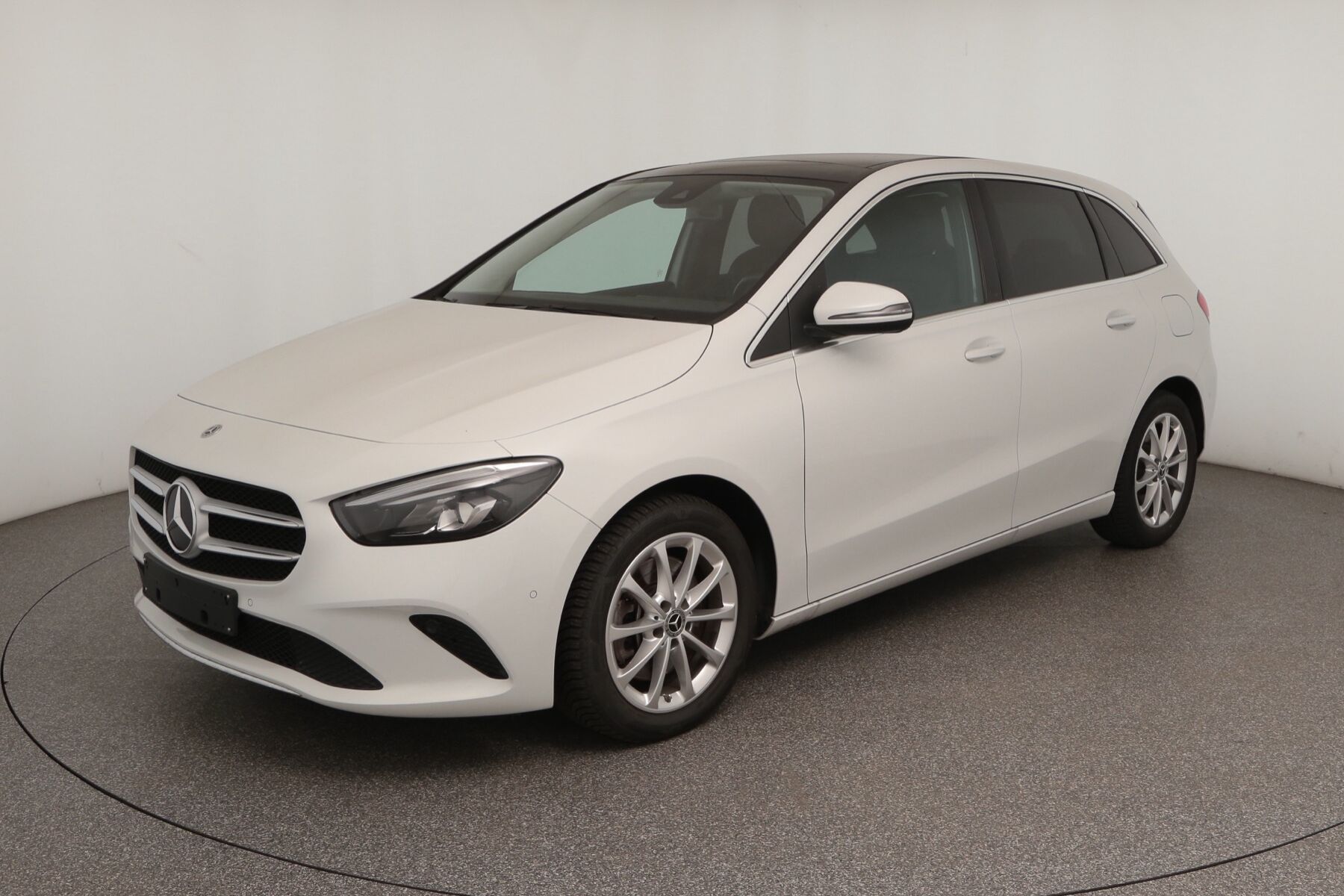 Vehicle image 0