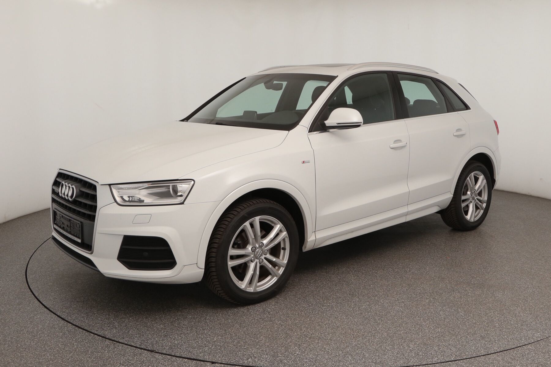 Vehicle image 0