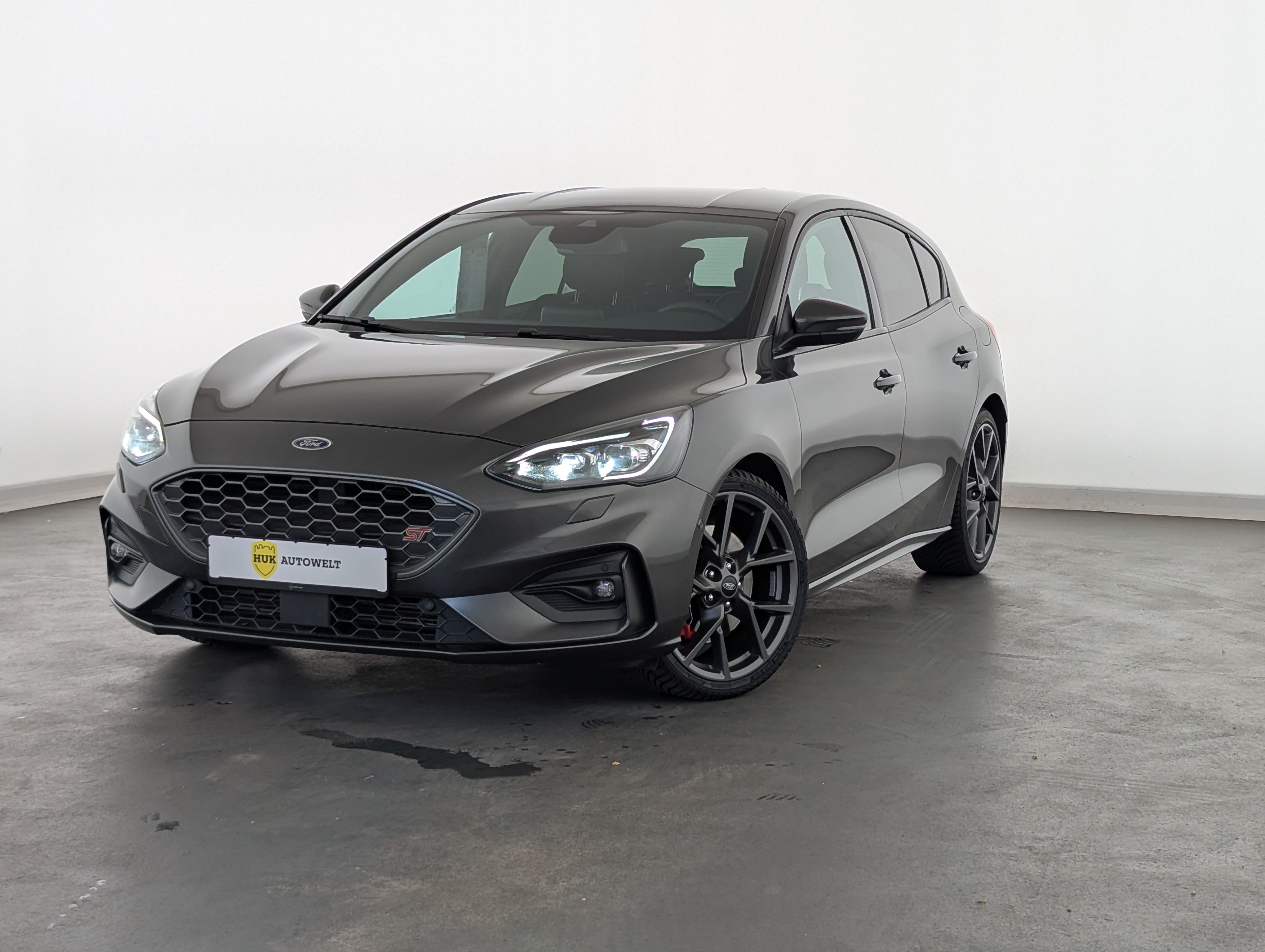 Vehicle image 0