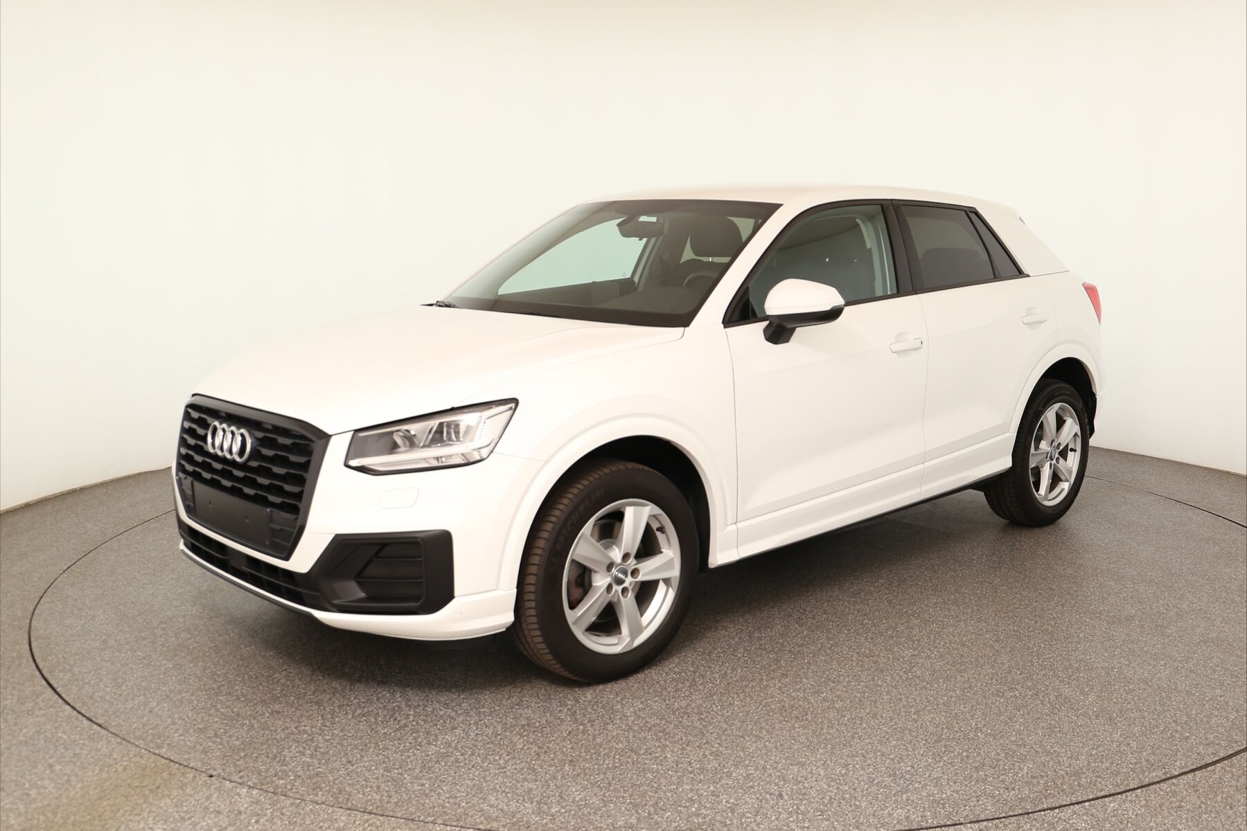 Vehicle image 0
