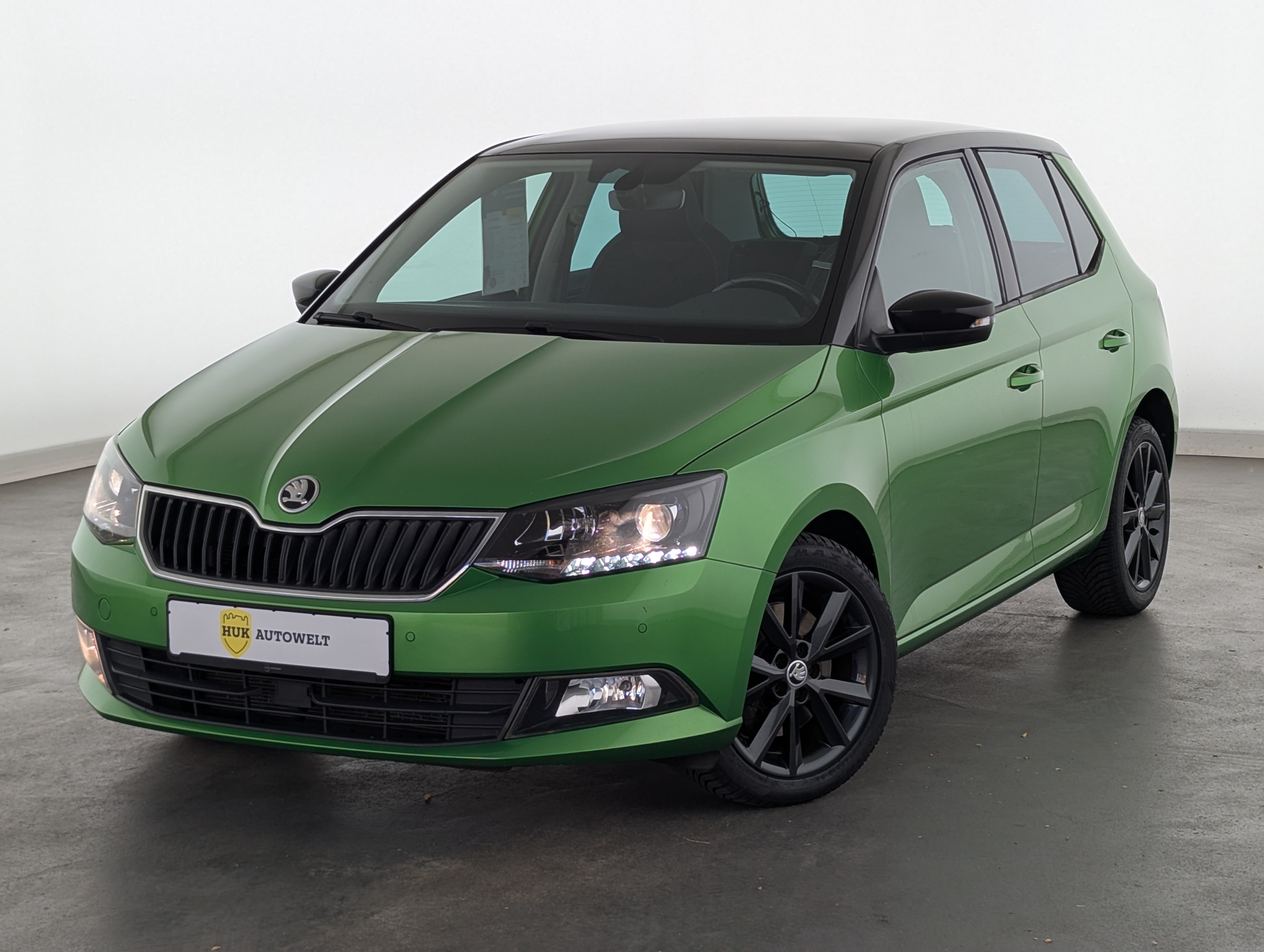 Vehicle image 0