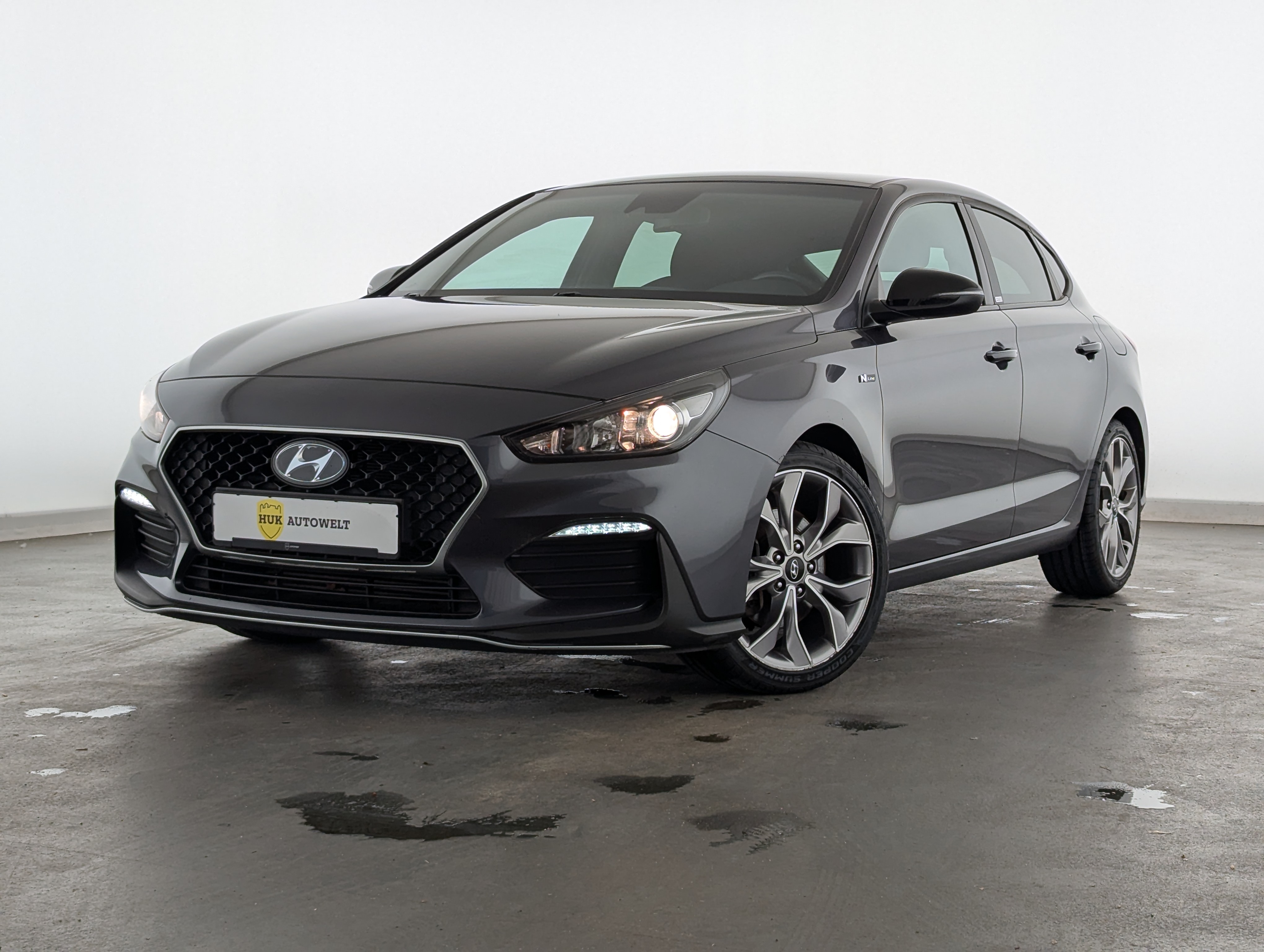 Vehicle image 0