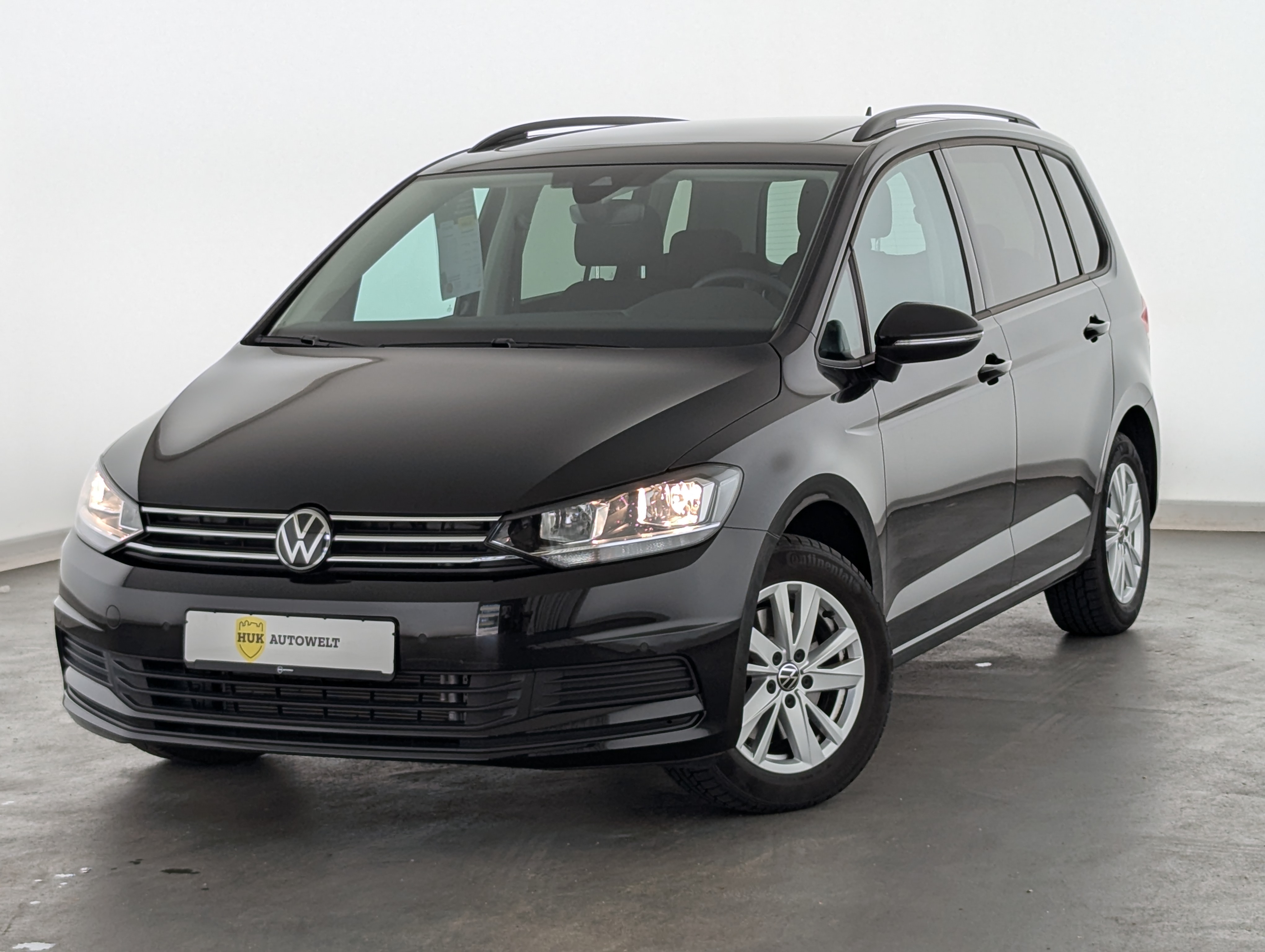 Vehicle image 0