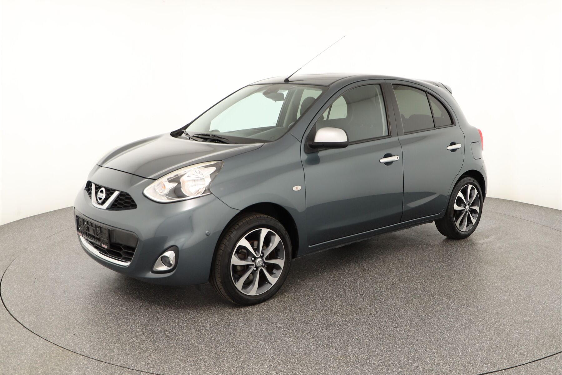 Vehicle image 0