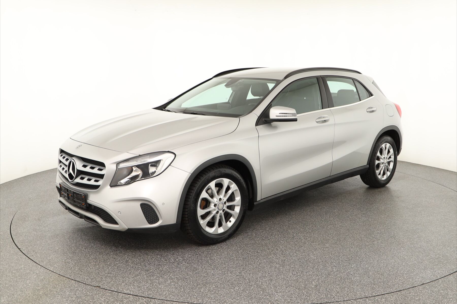 Vehicle image 0