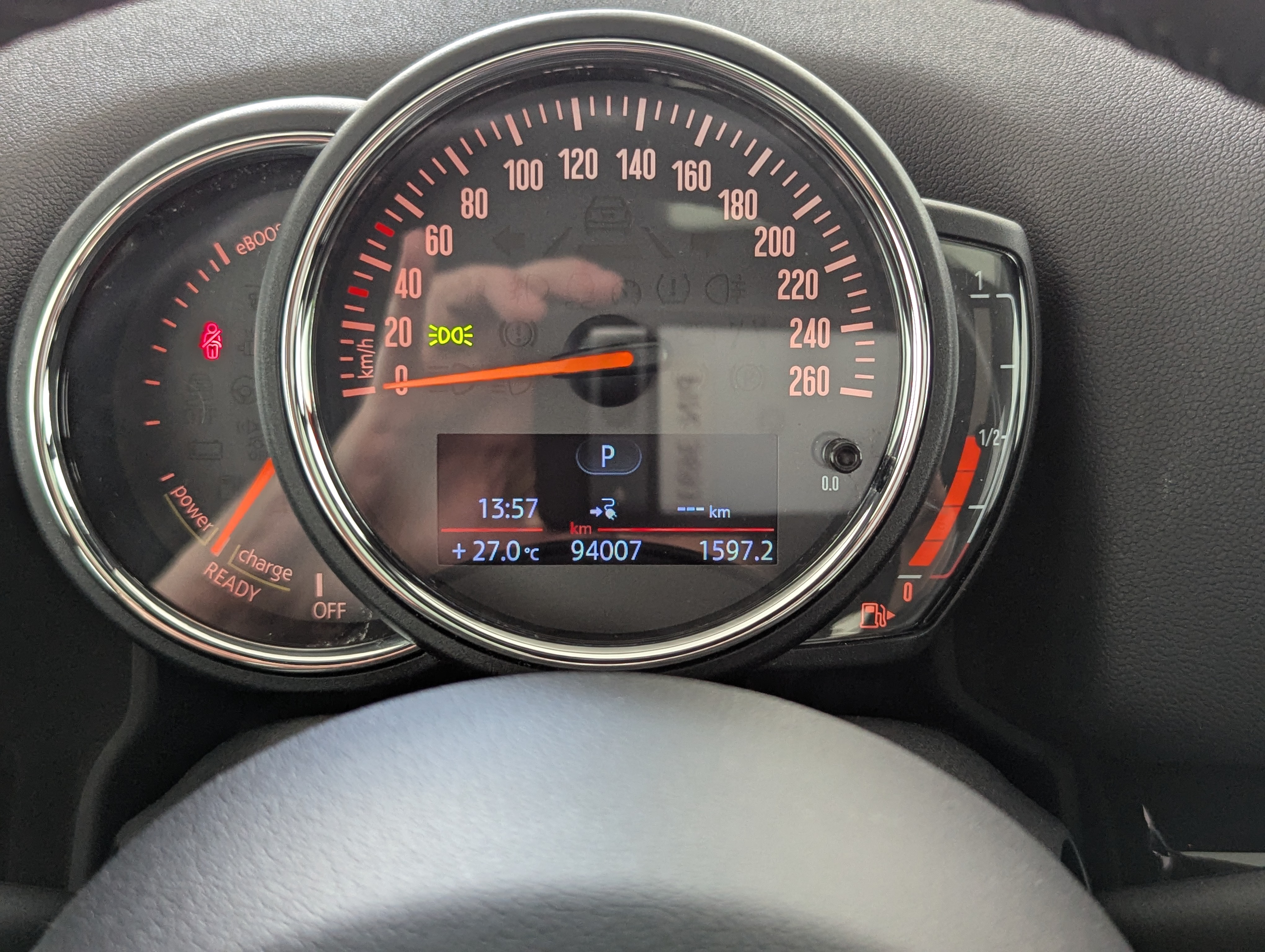 Vehicle image 25