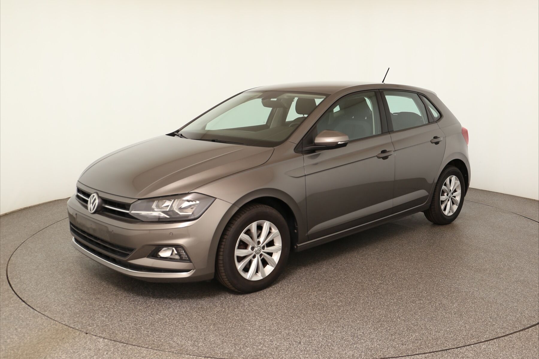 Vehicle image 0