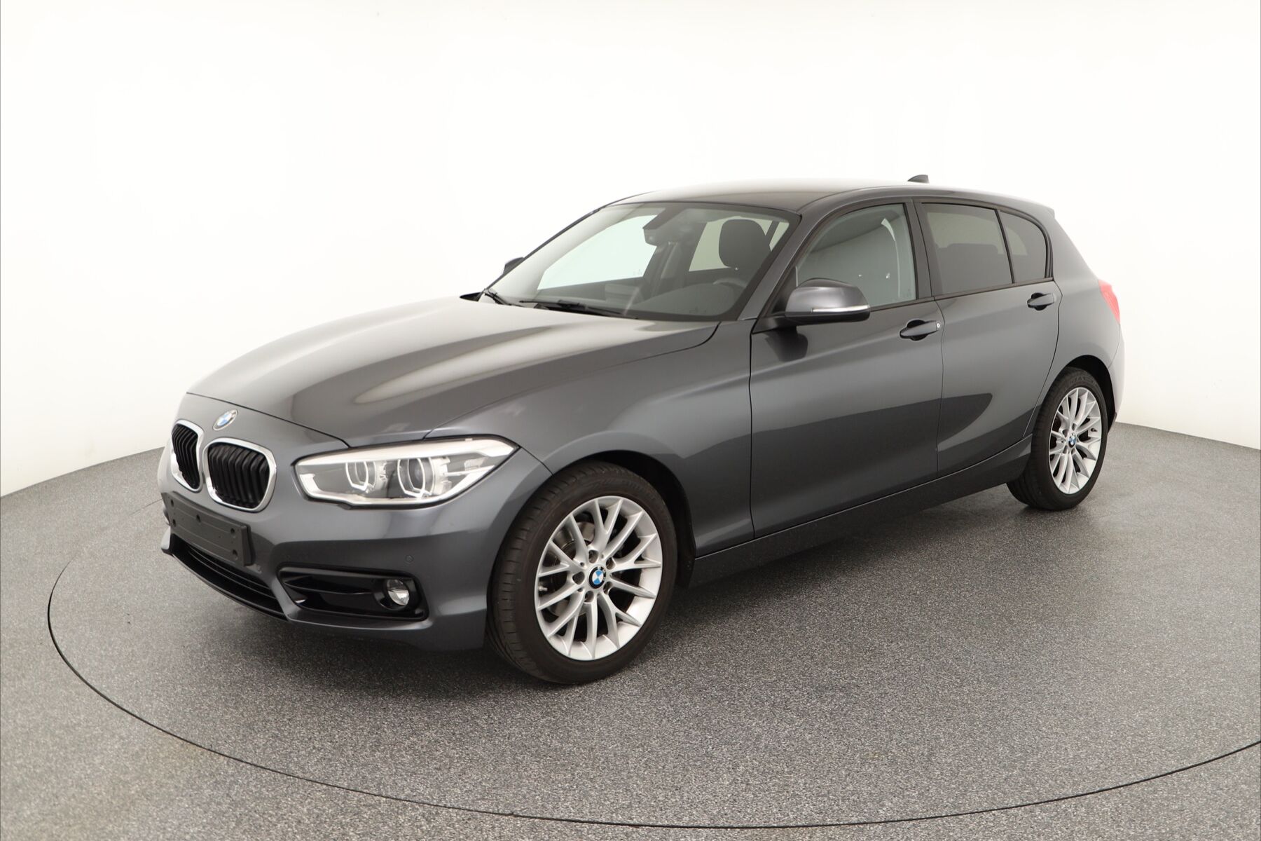 Vehicle image 0