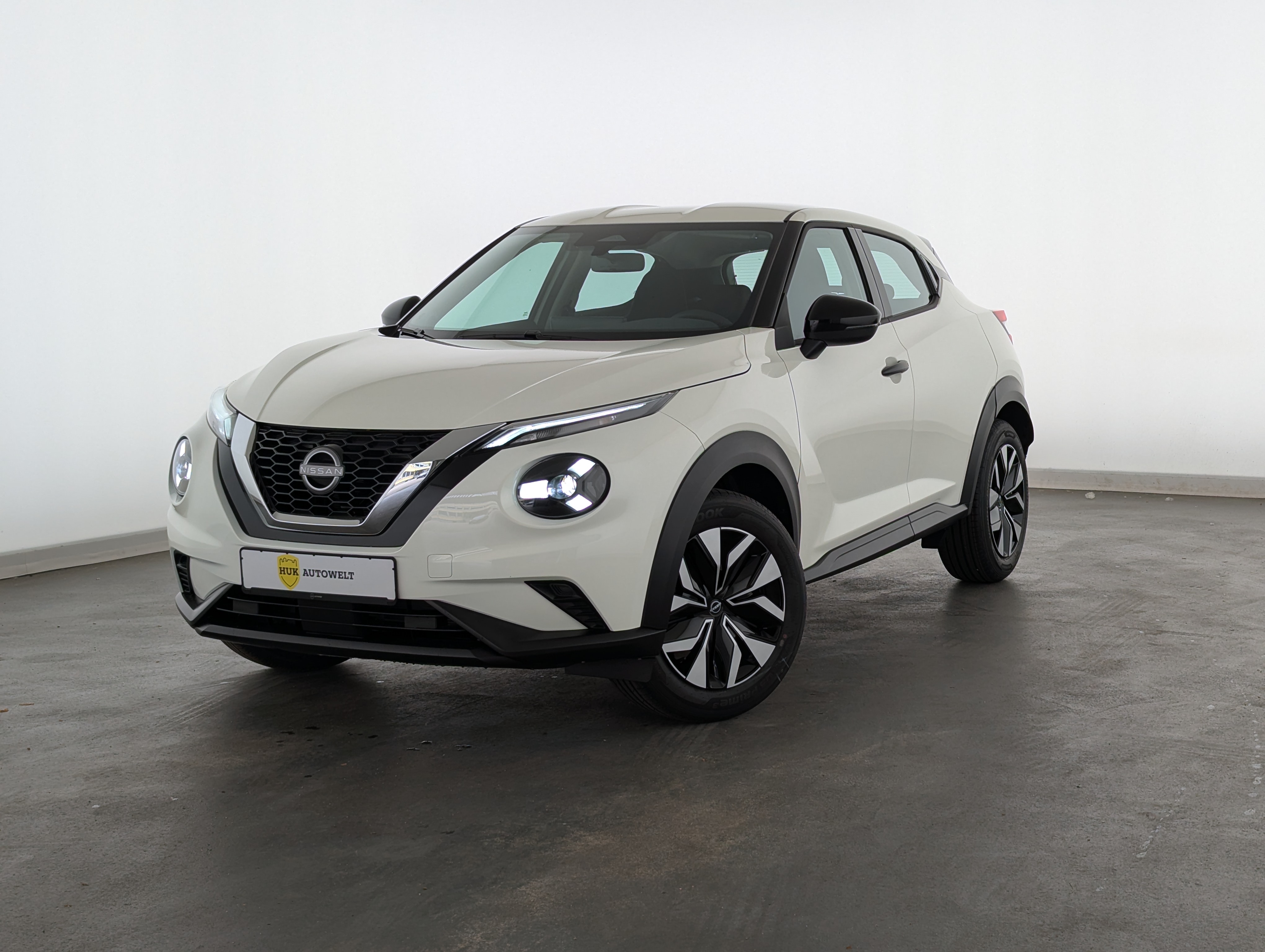 Vehicle image 0