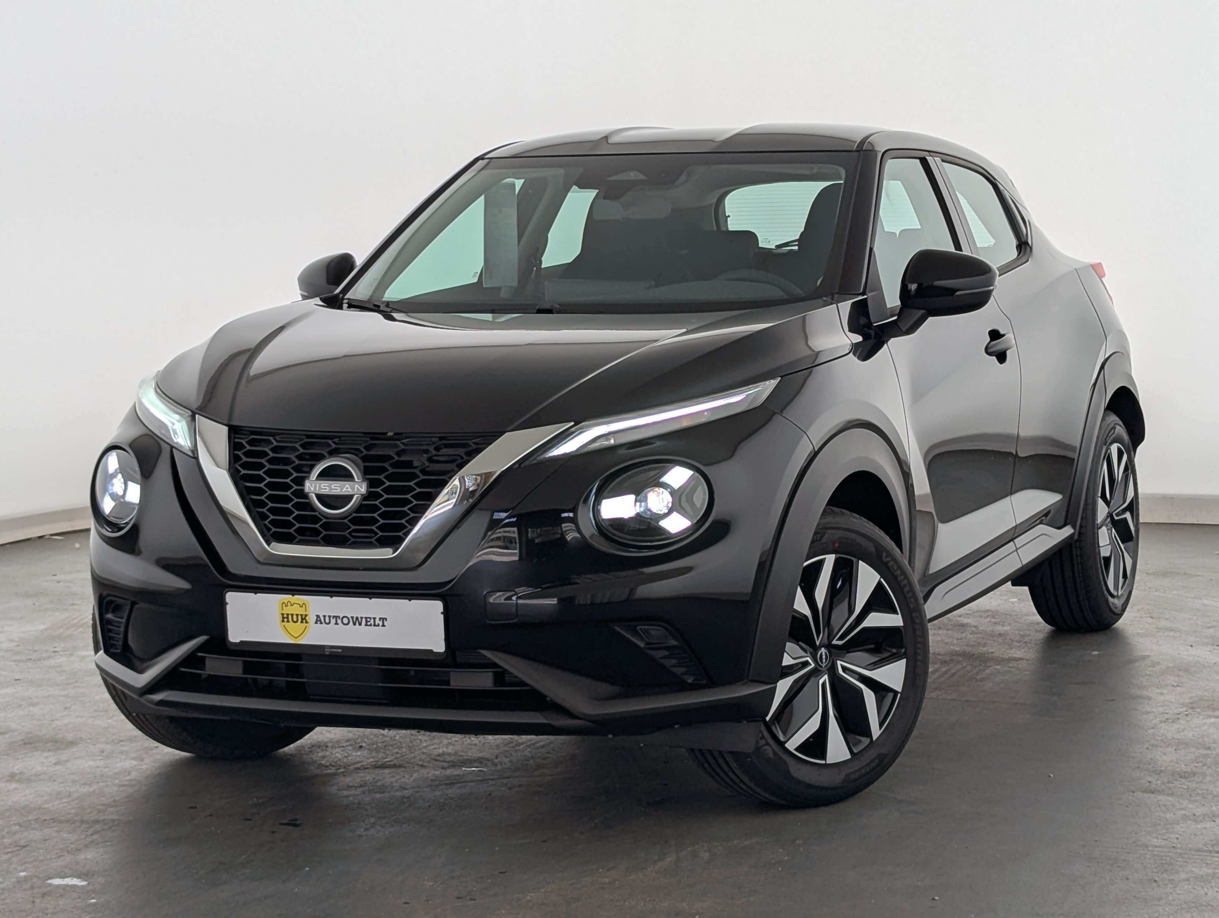 Vehicle image 0