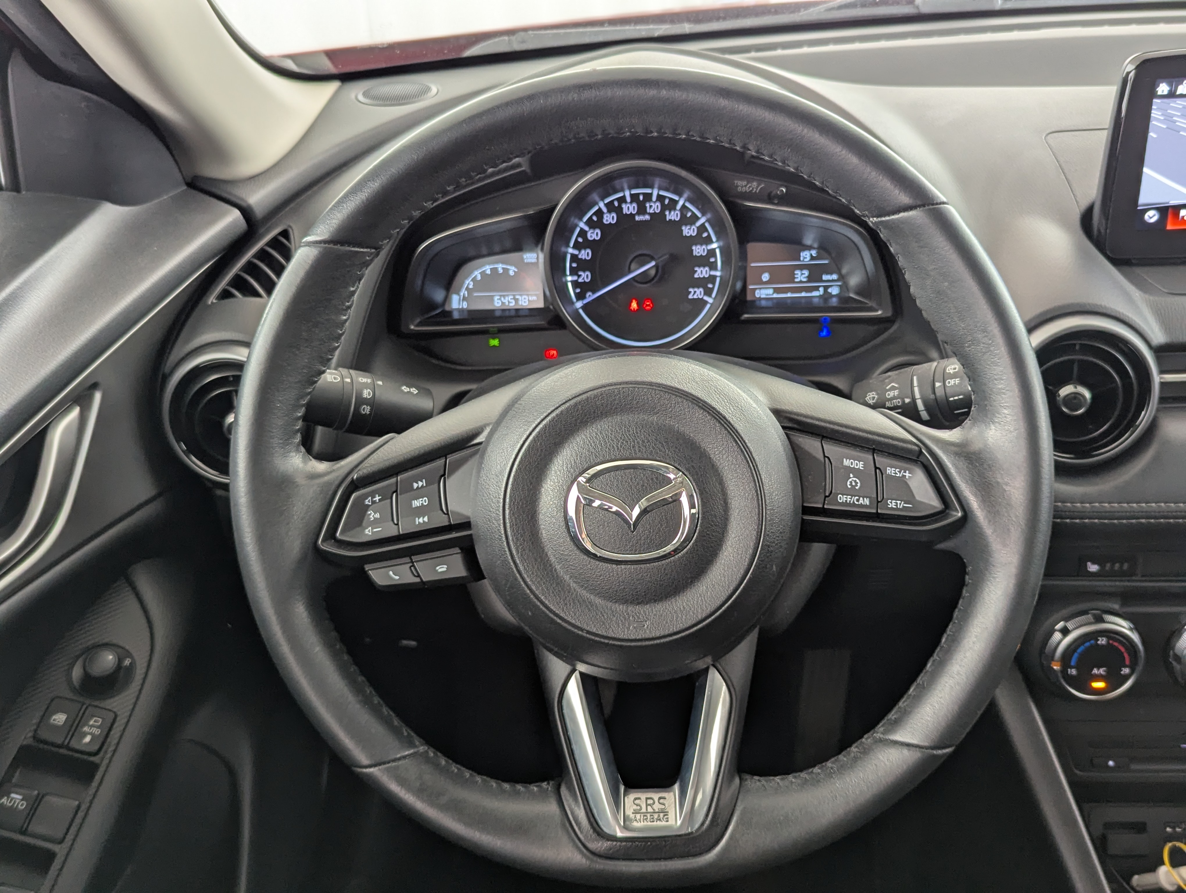 Vehicle image 14