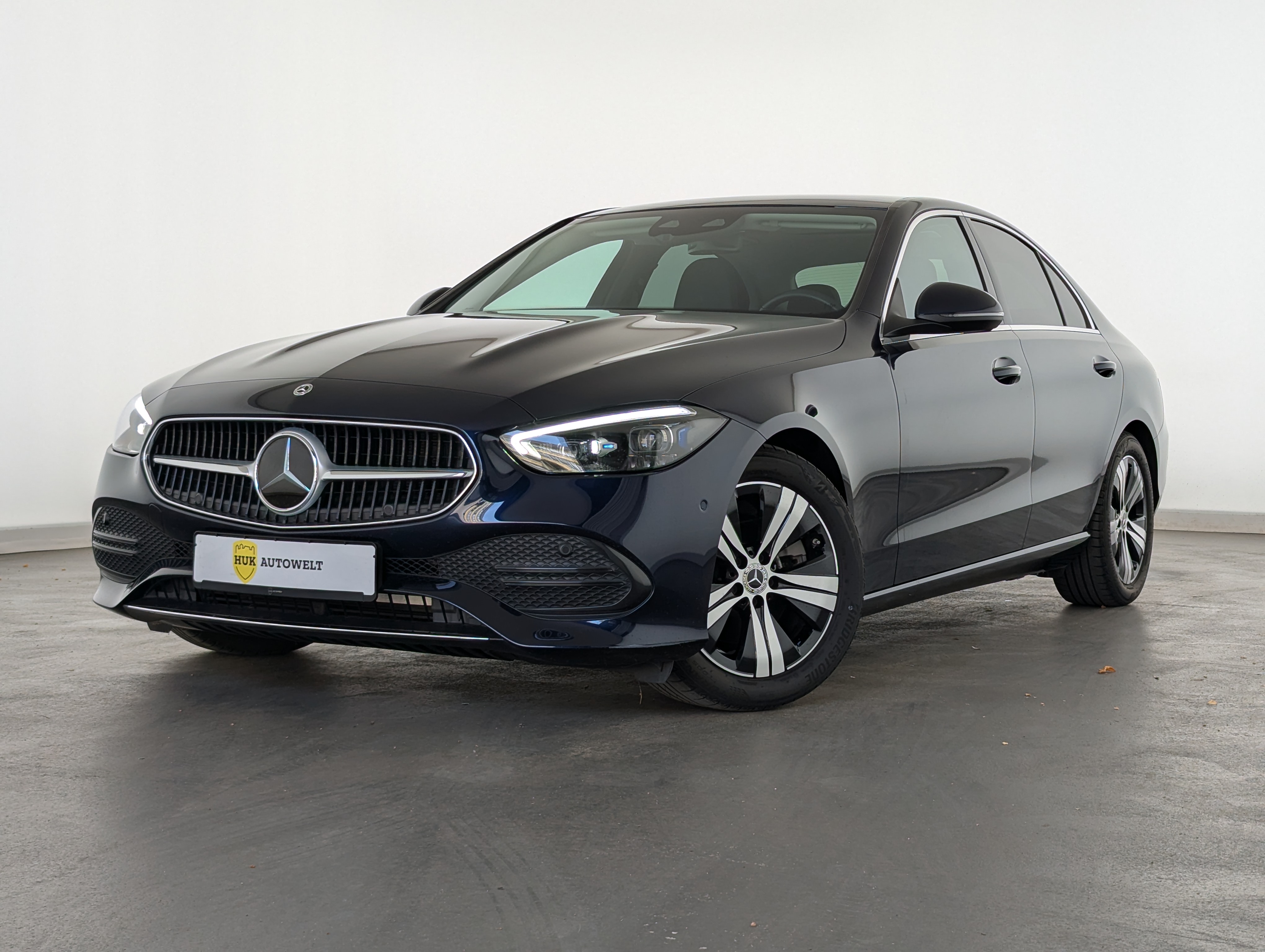 Vehicle image 0