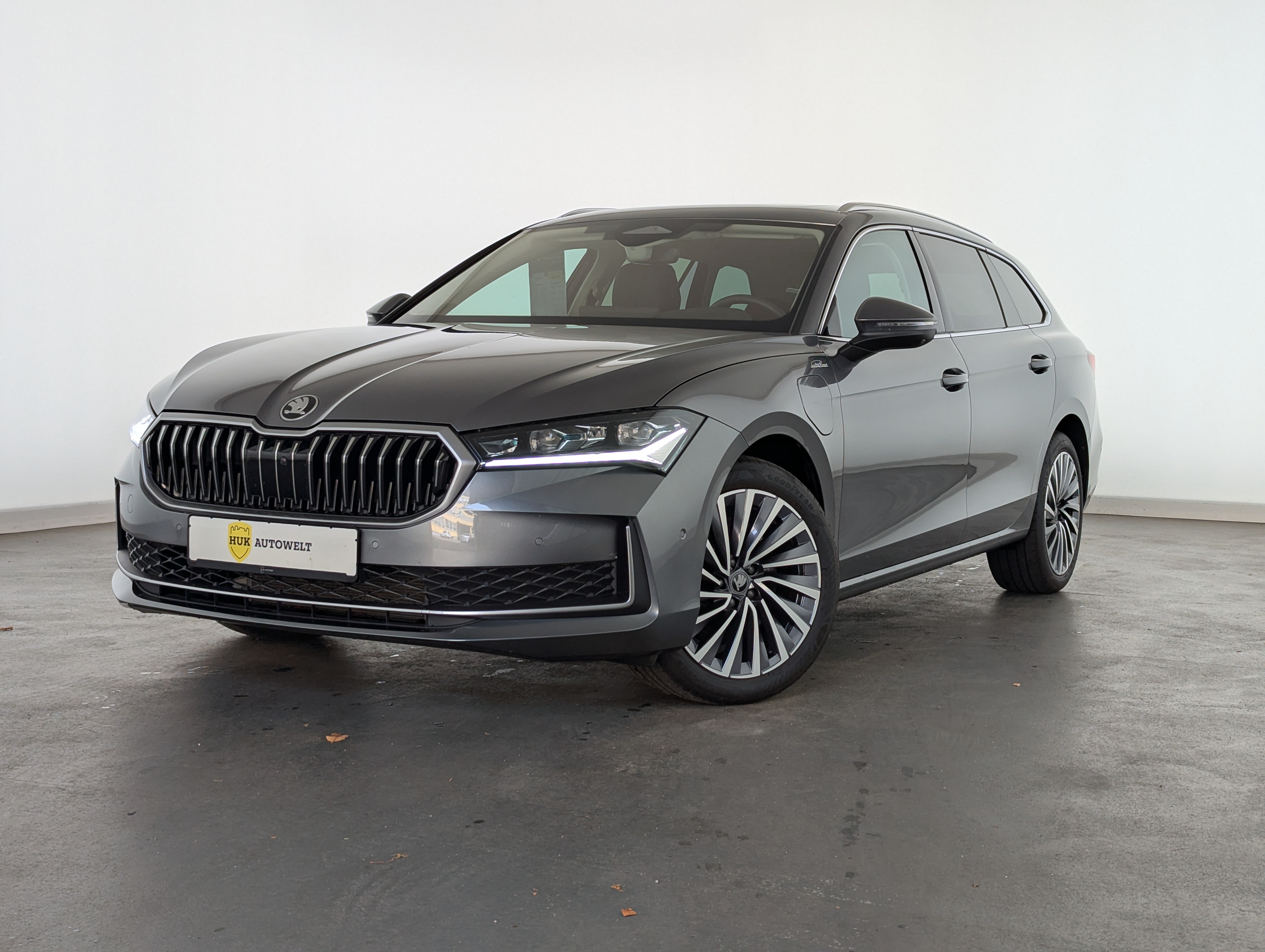 Vehicle image 0