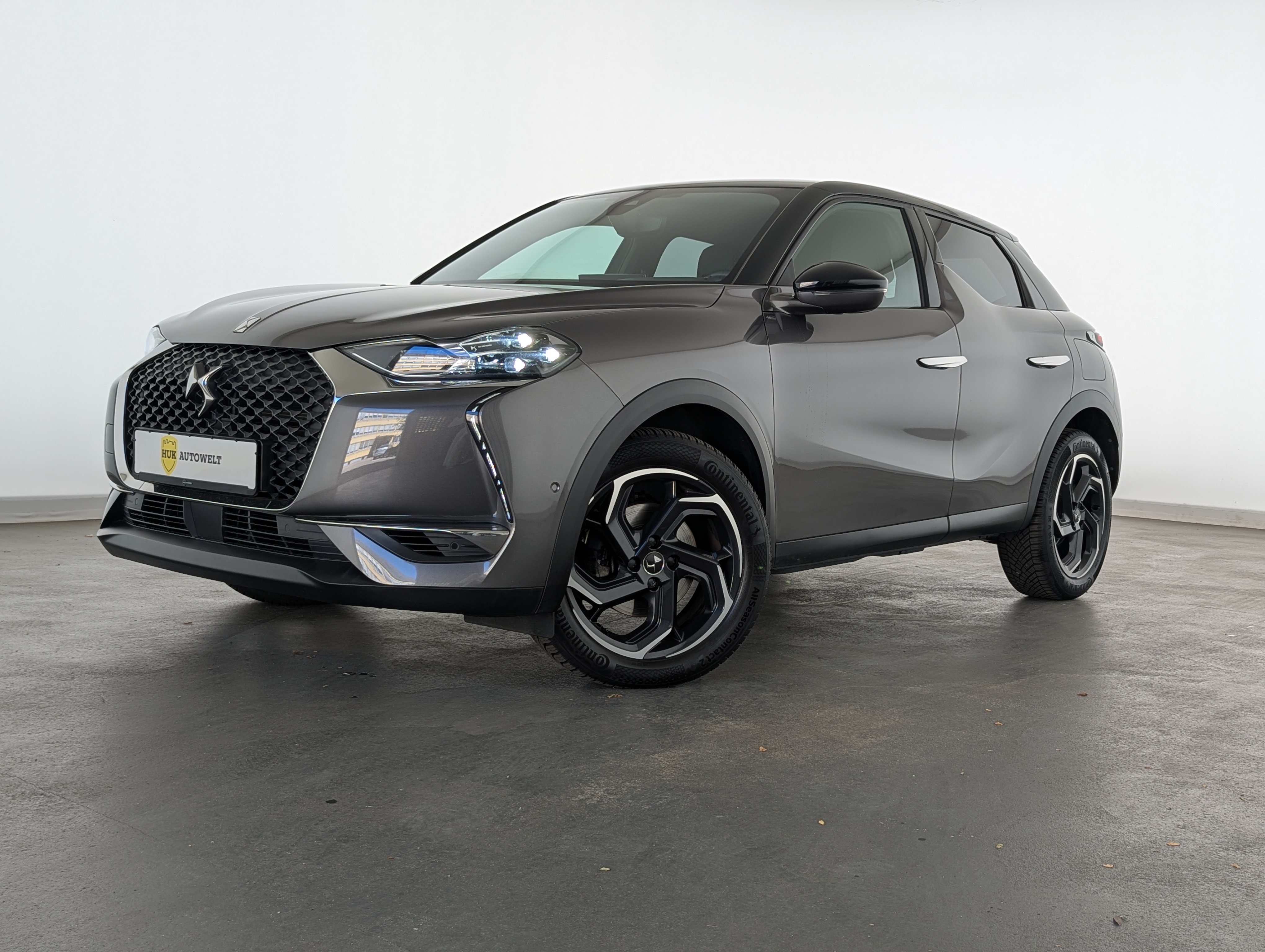 Vehicle image 0