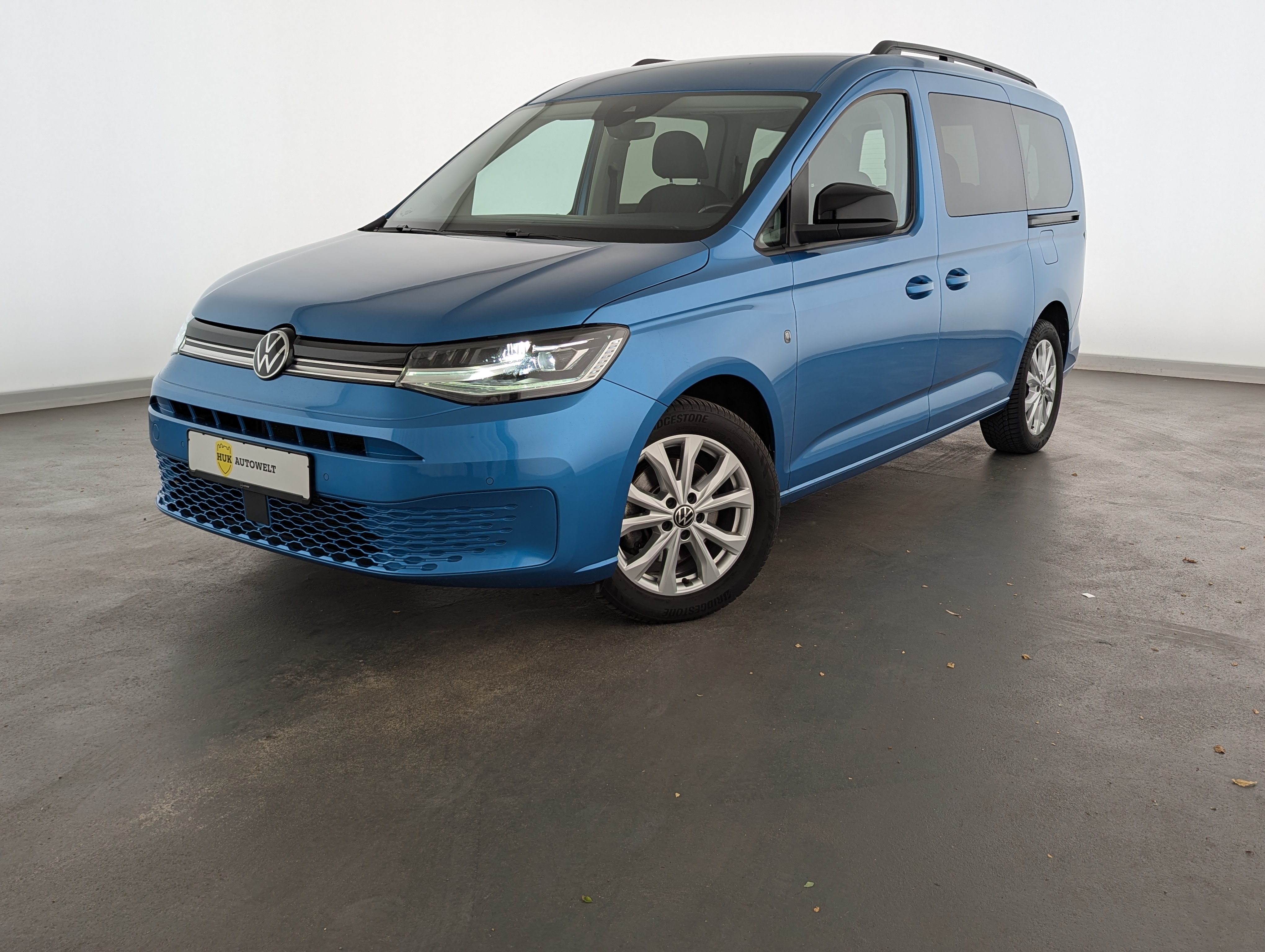 Vehicle image 0