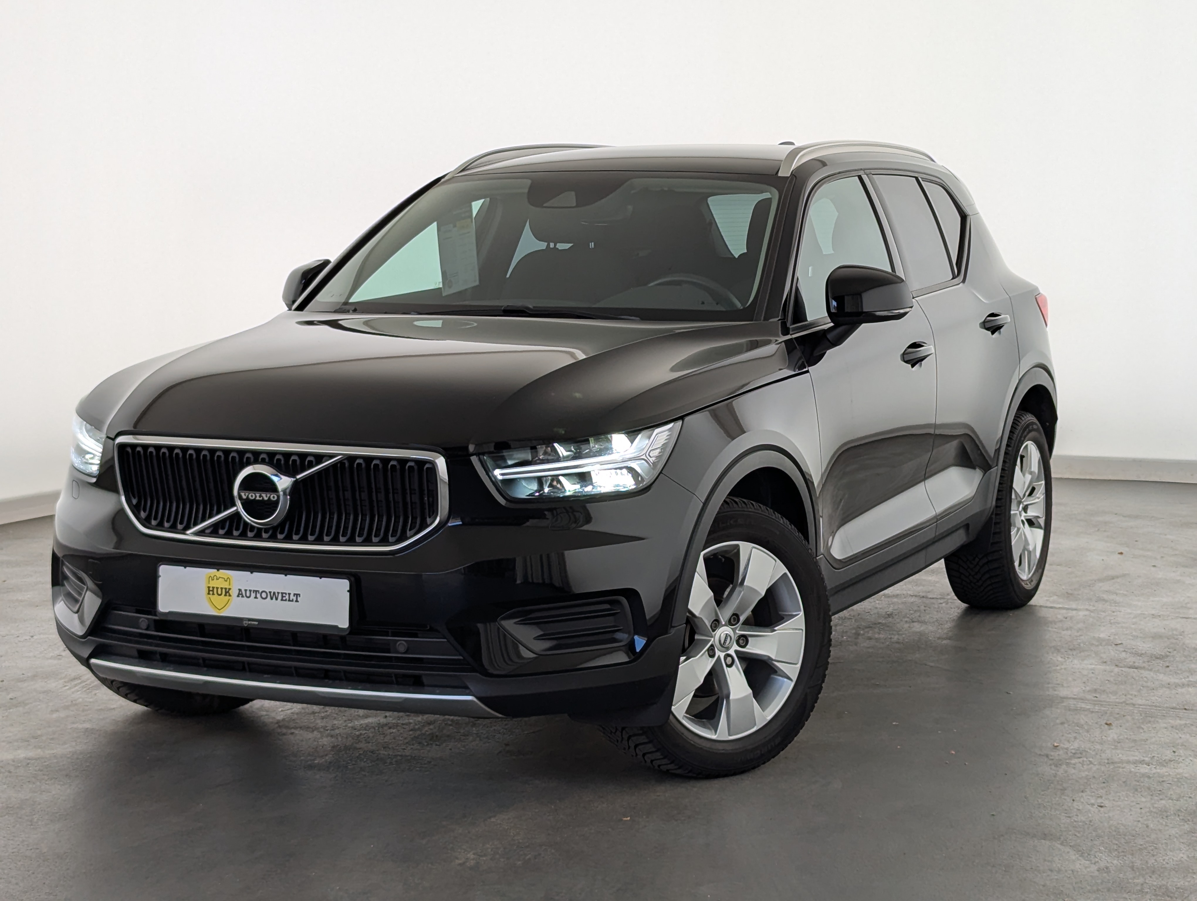 Vehicle image 0