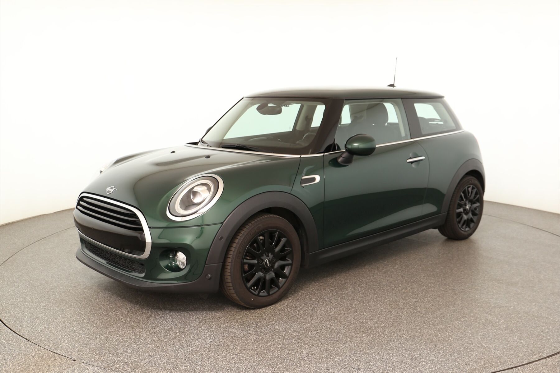 Vehicle image 0