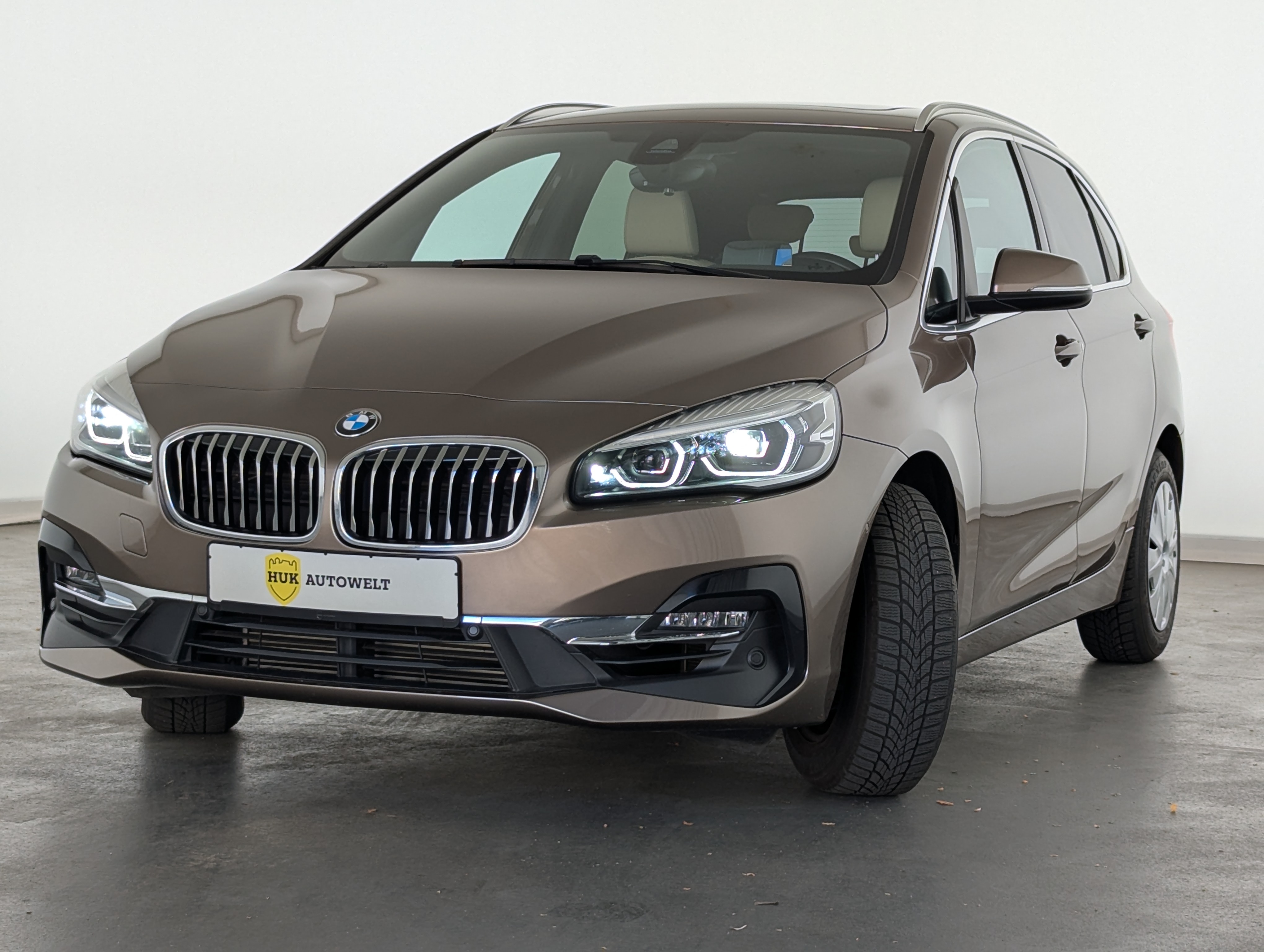 Vehicle image 0