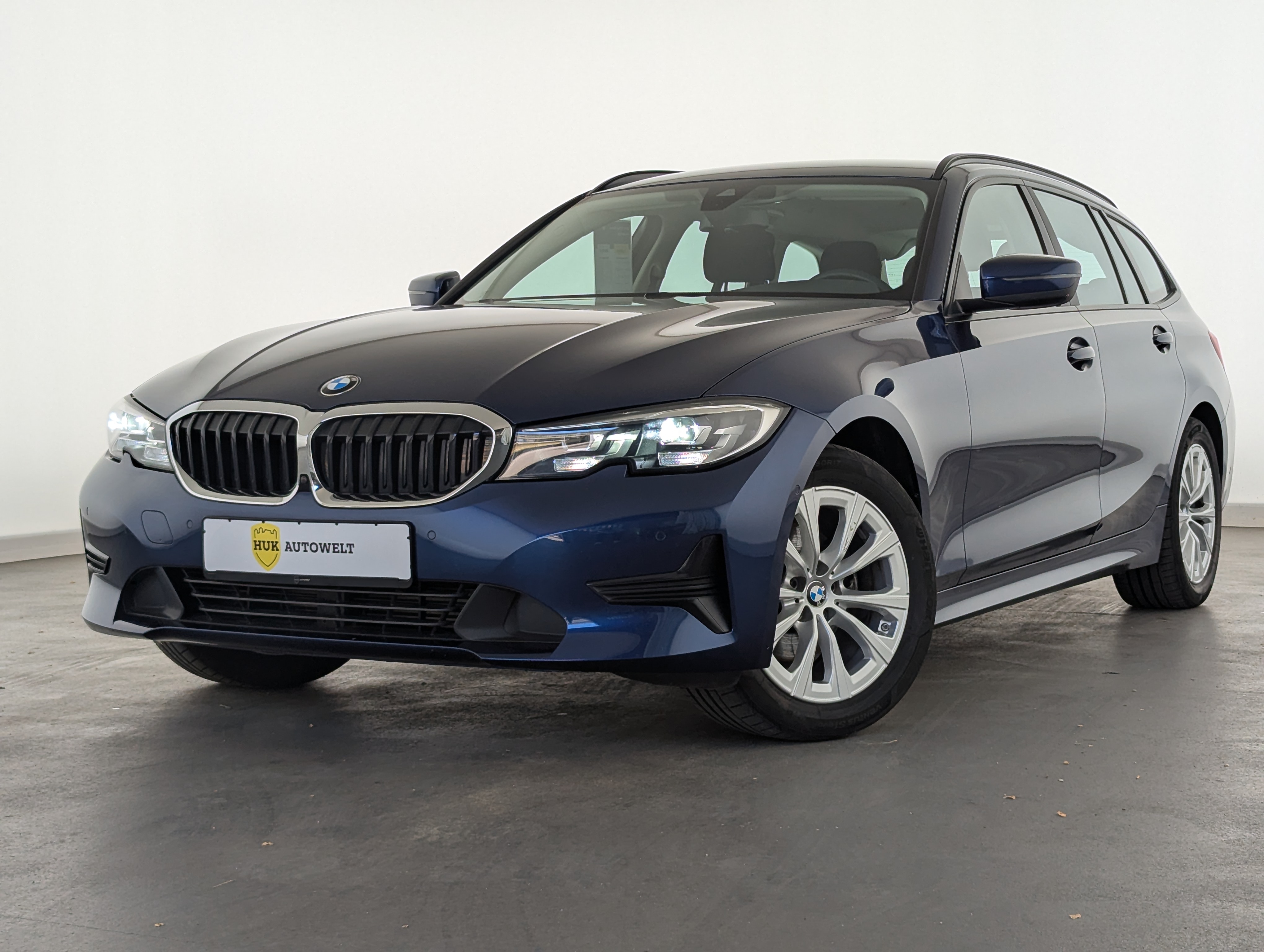Vehicle image 0