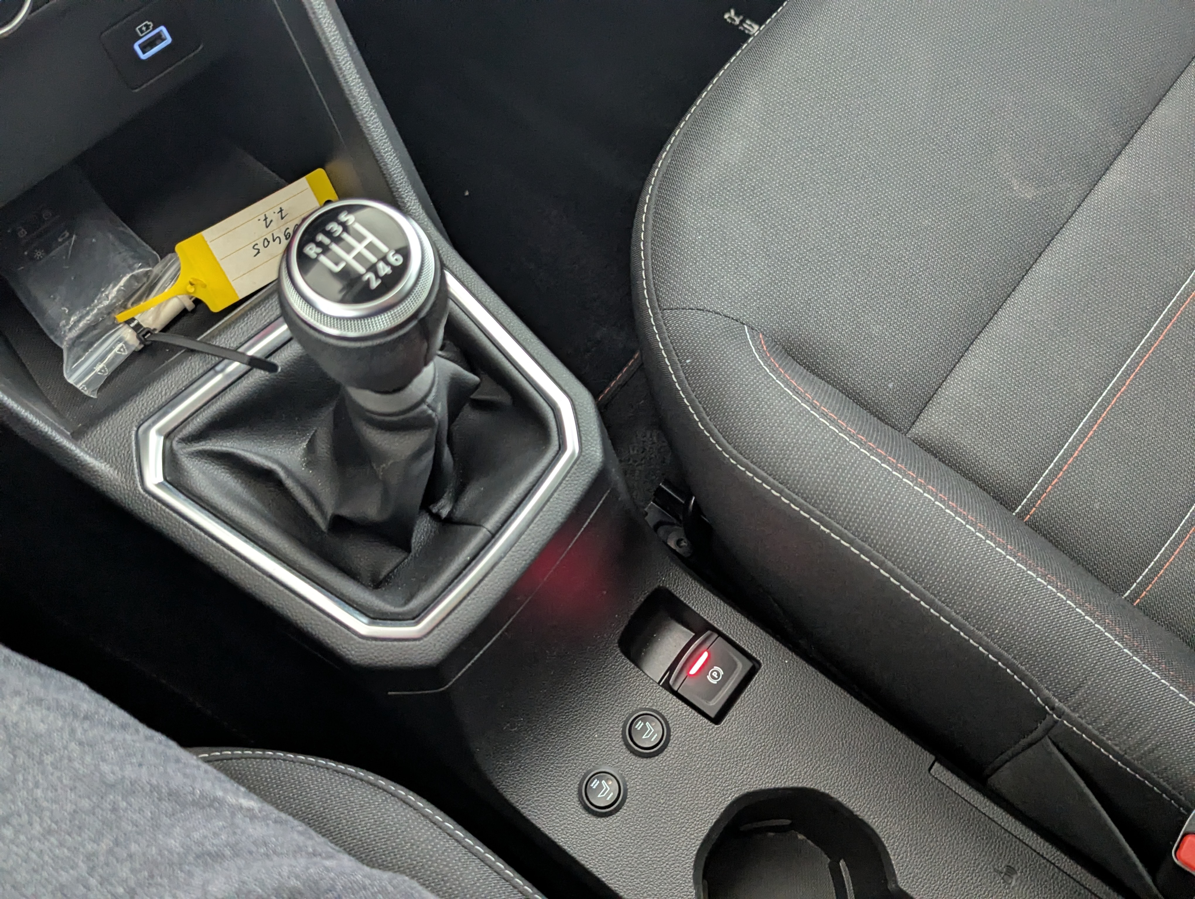 Vehicle image 19