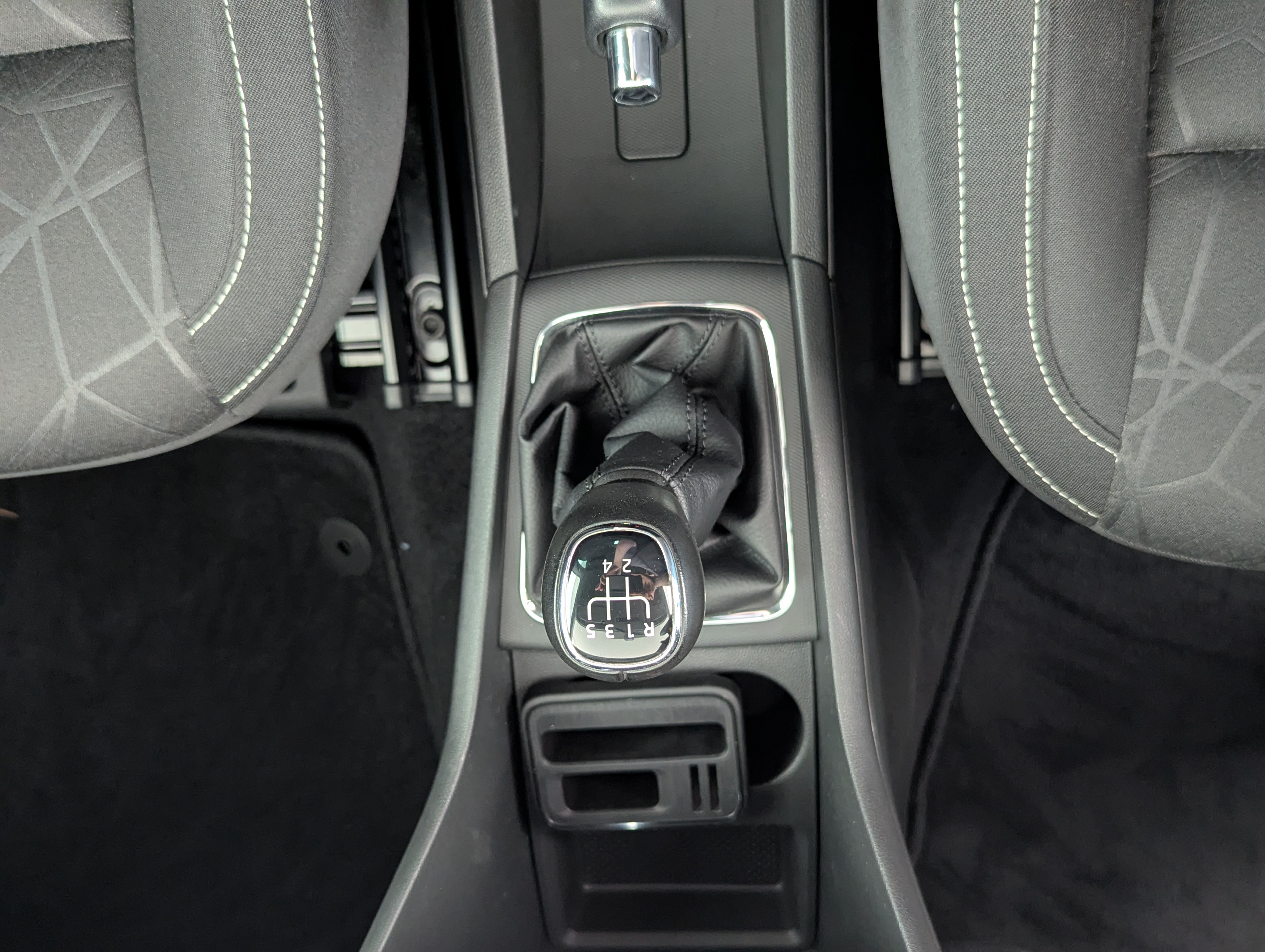 Vehicle image 18