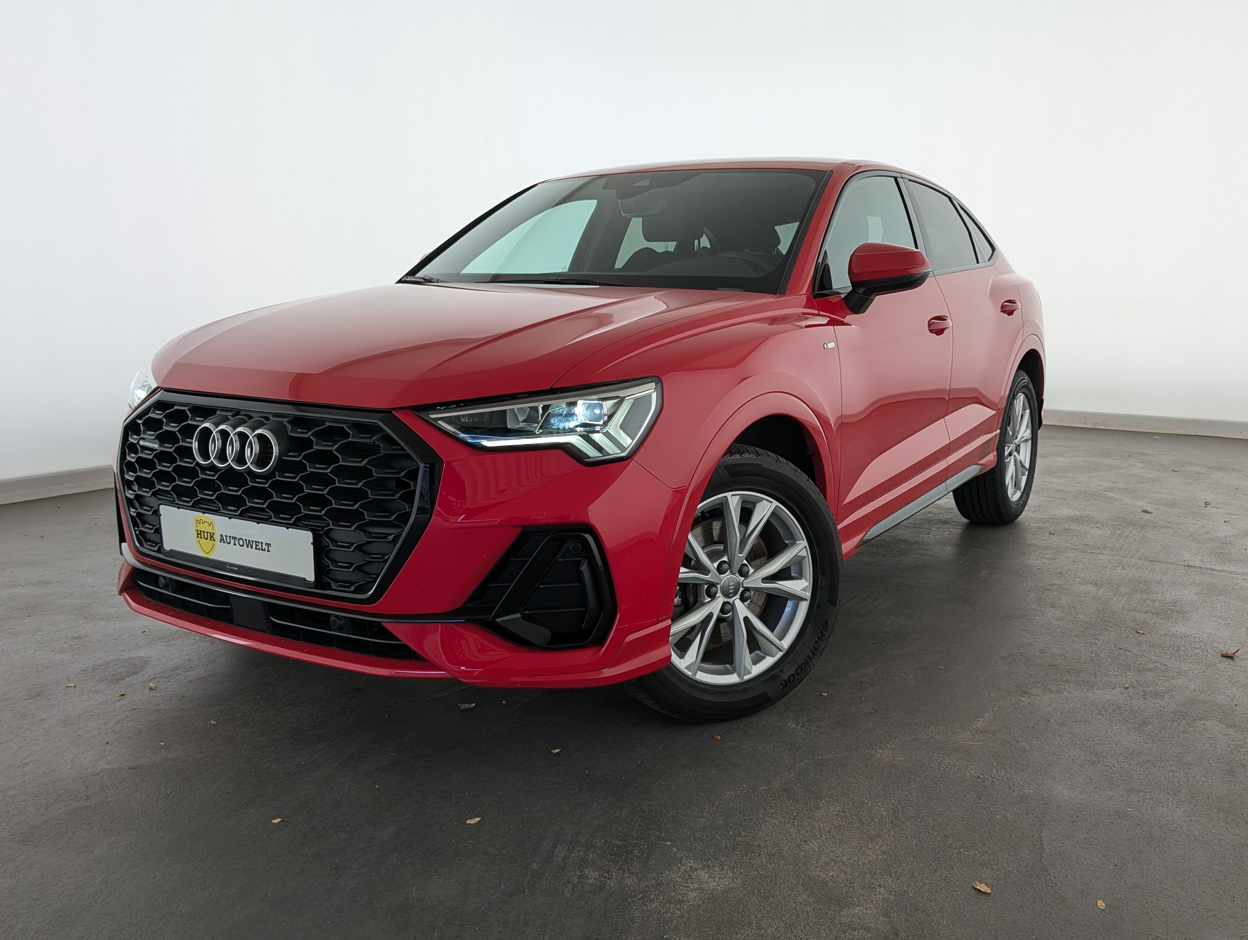 Vehicle image 0