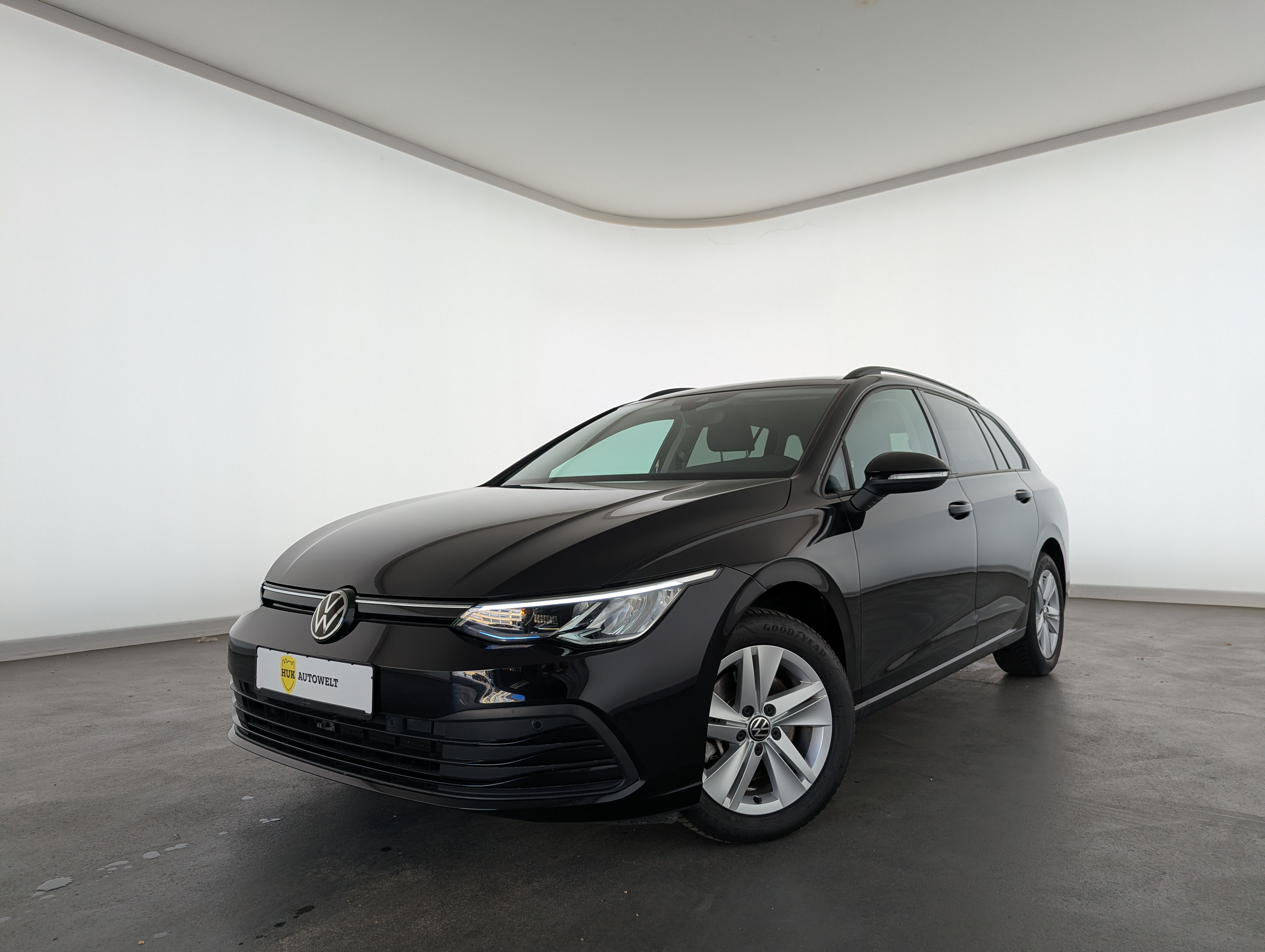 Vehicle image 0