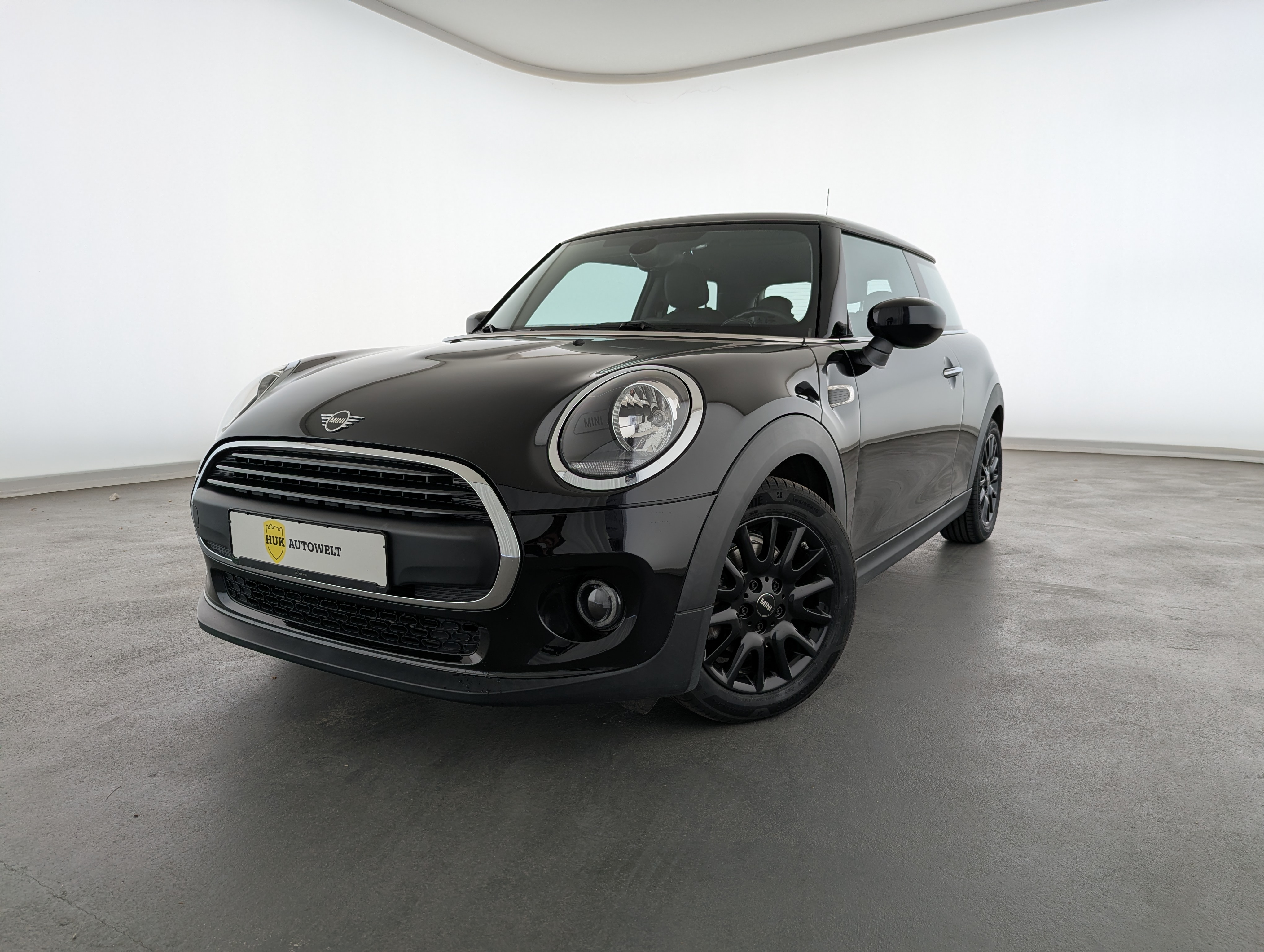 Vehicle image 0