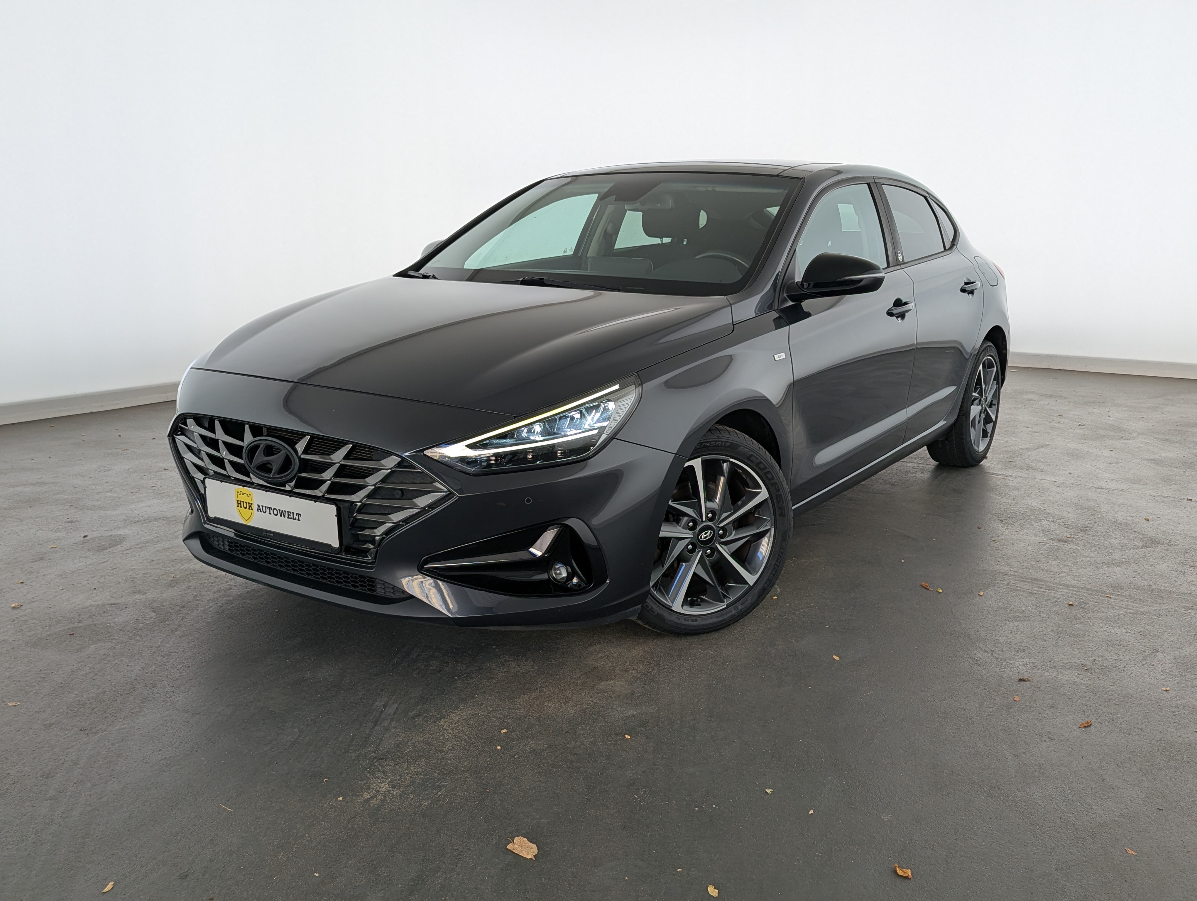 Vehicle image 0