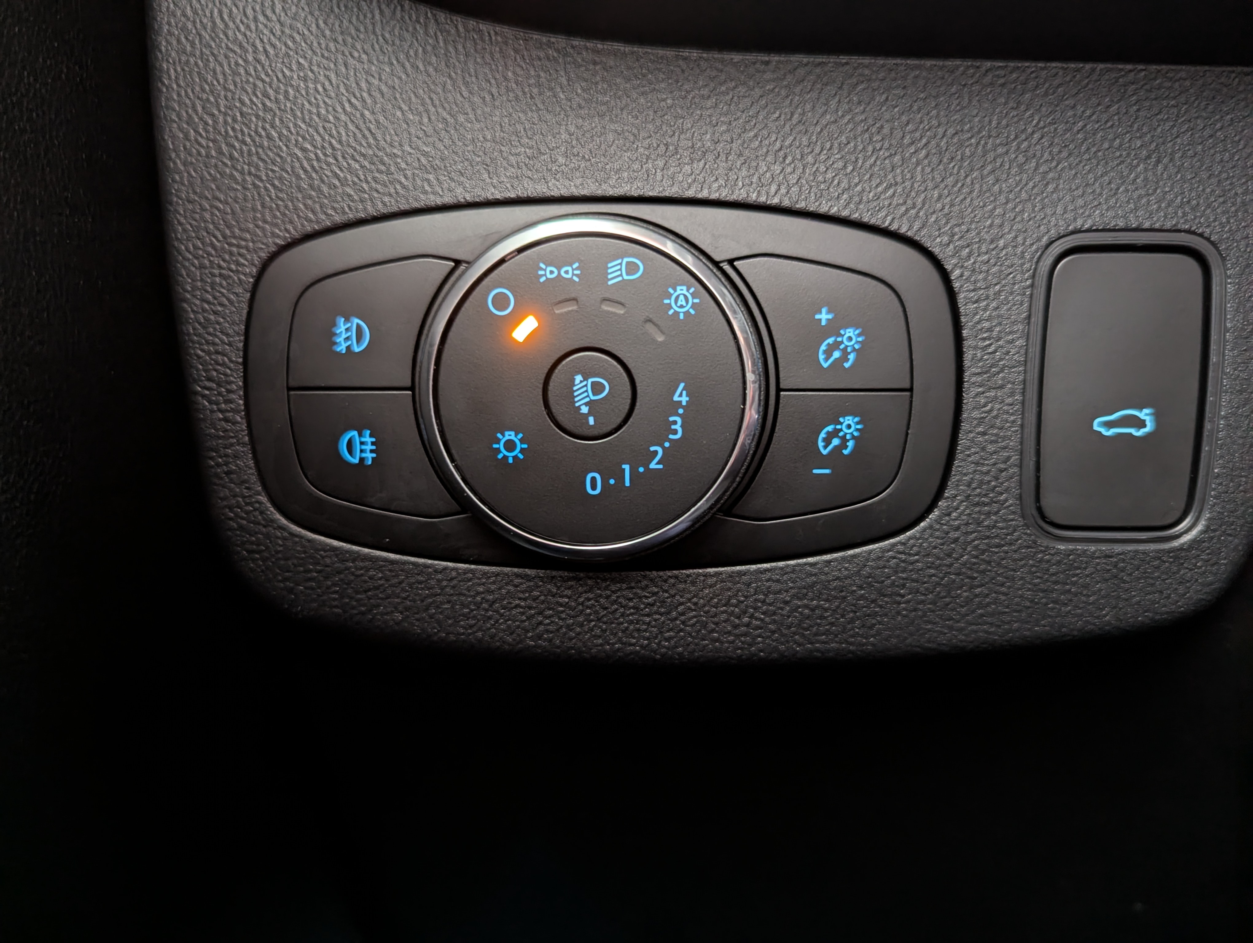 Vehicle image 24