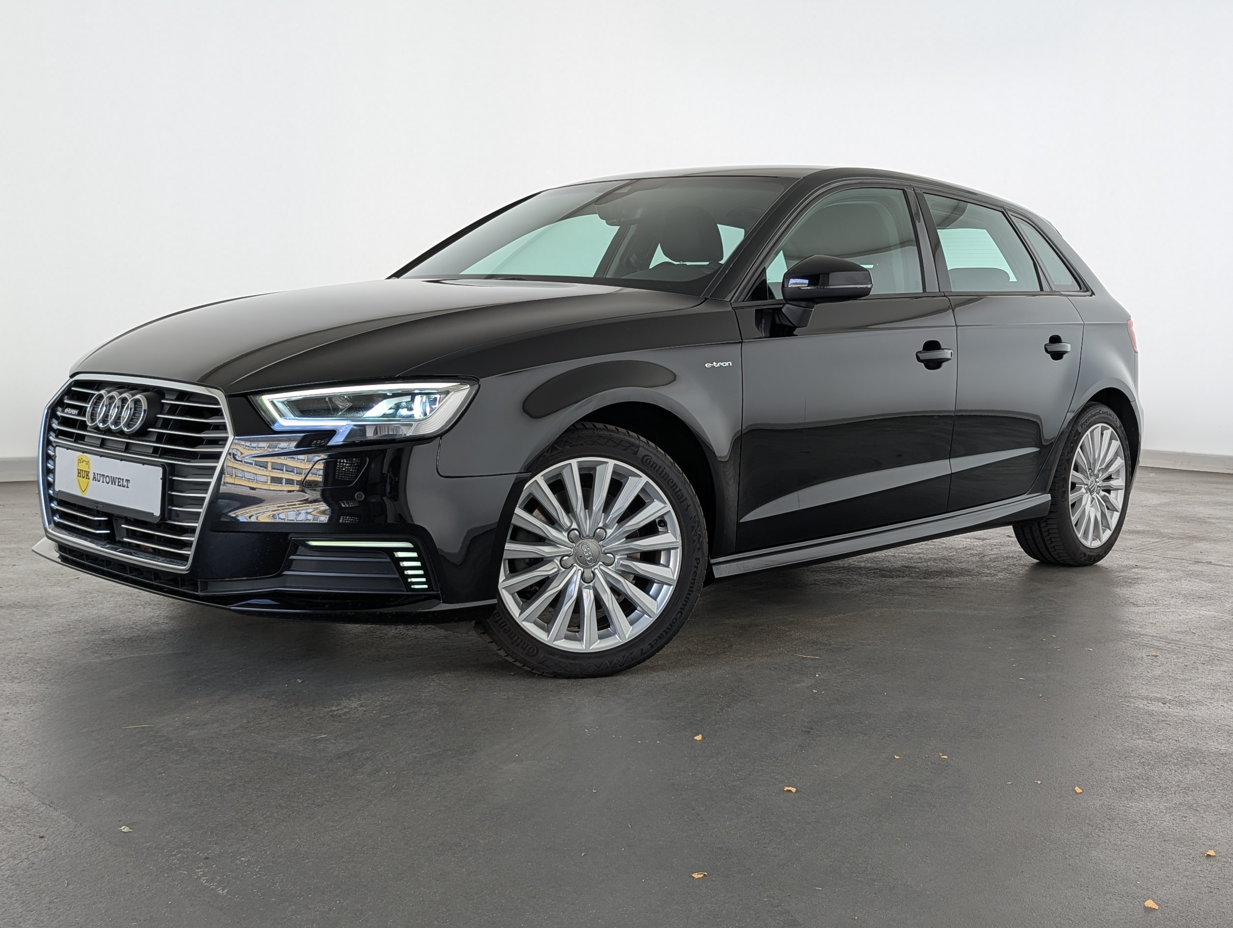 Vehicle image 0
