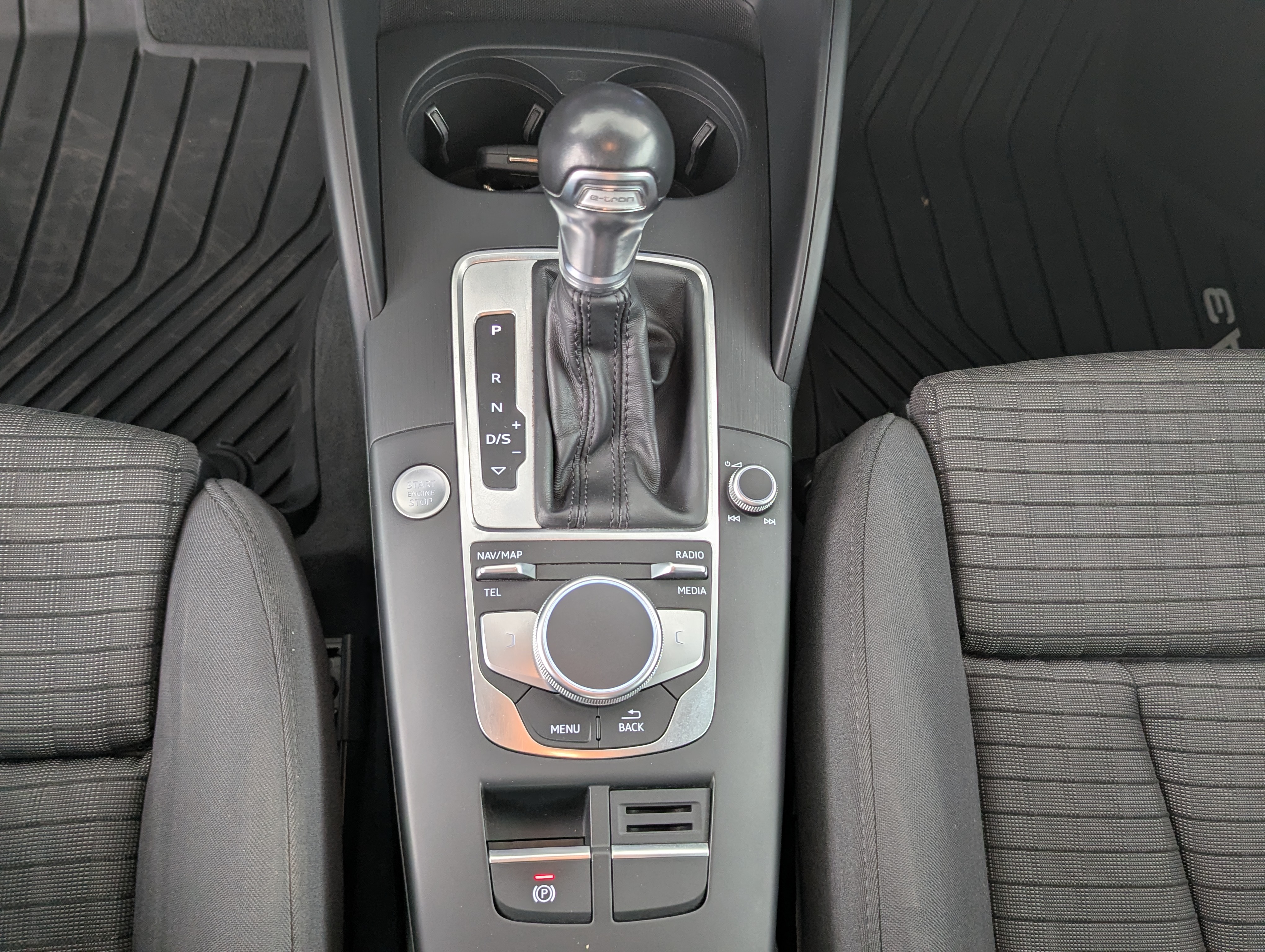 Vehicle image 18