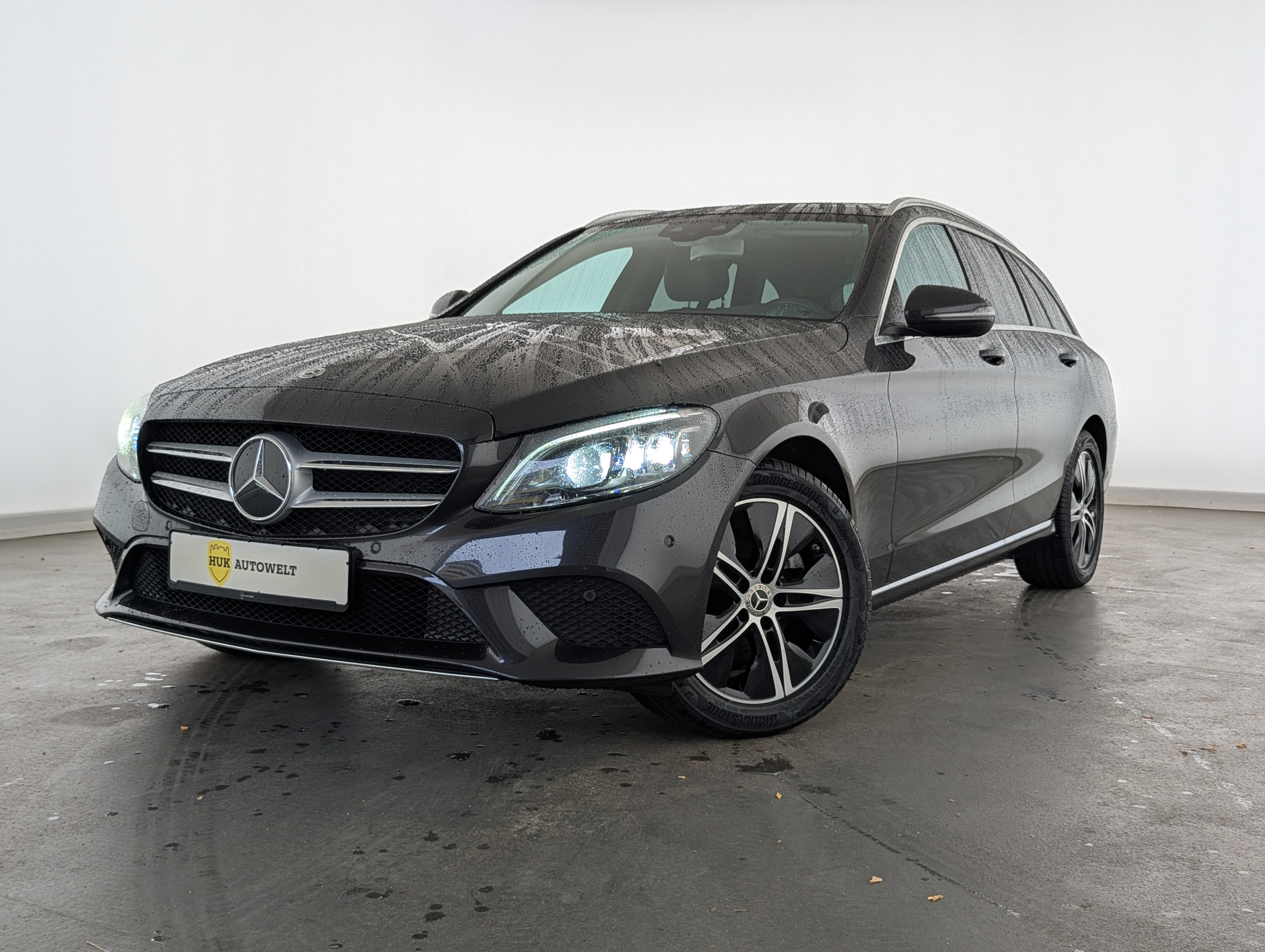 Vehicle image 0