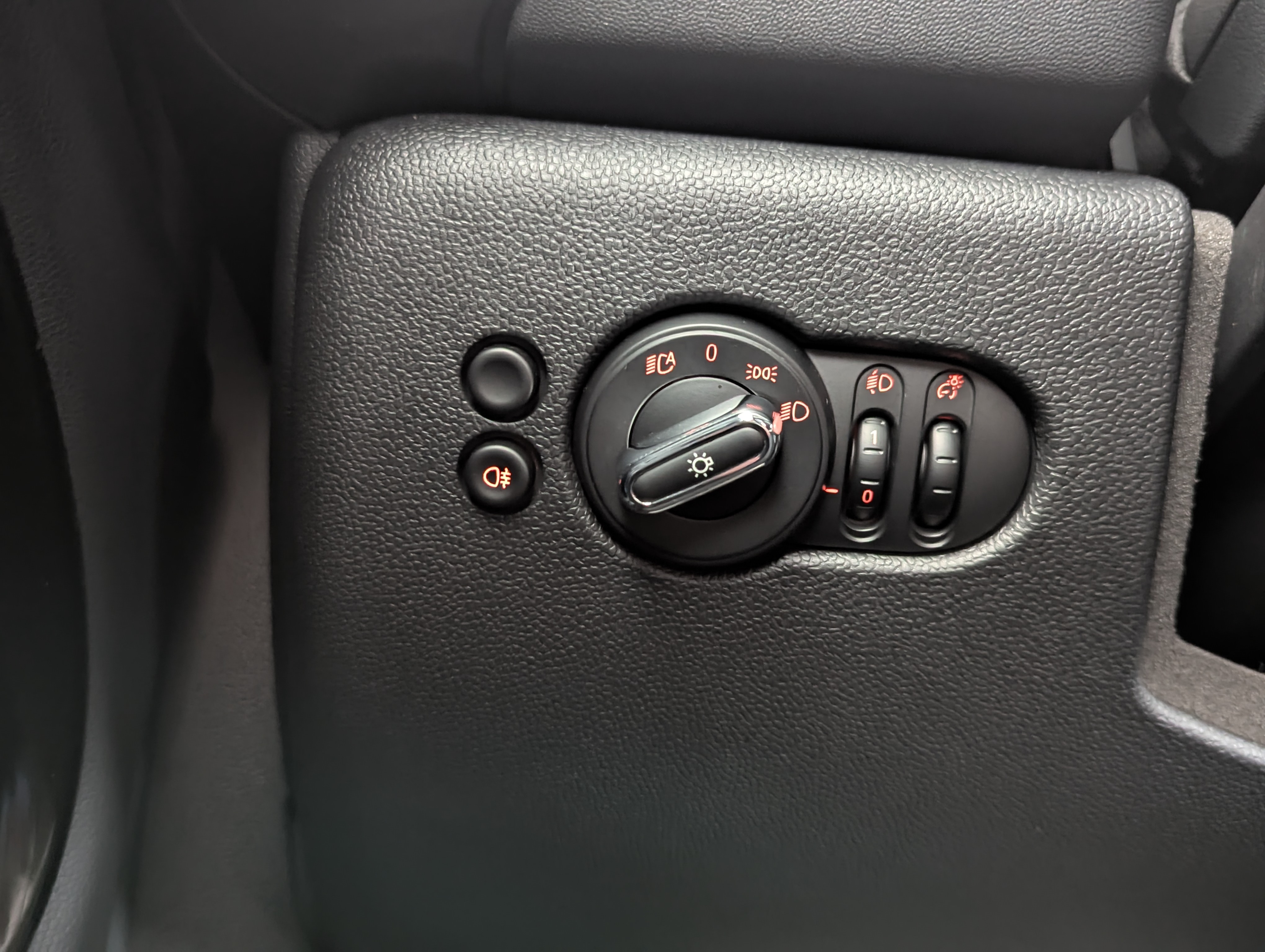 Vehicle image 24