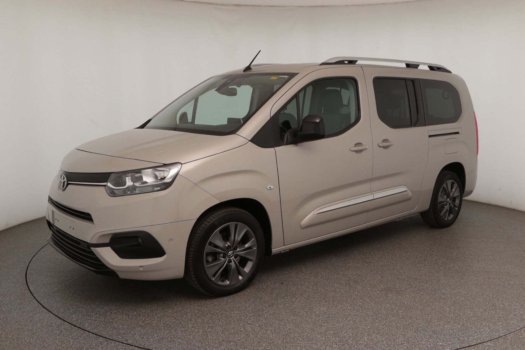 Vehicle image 0