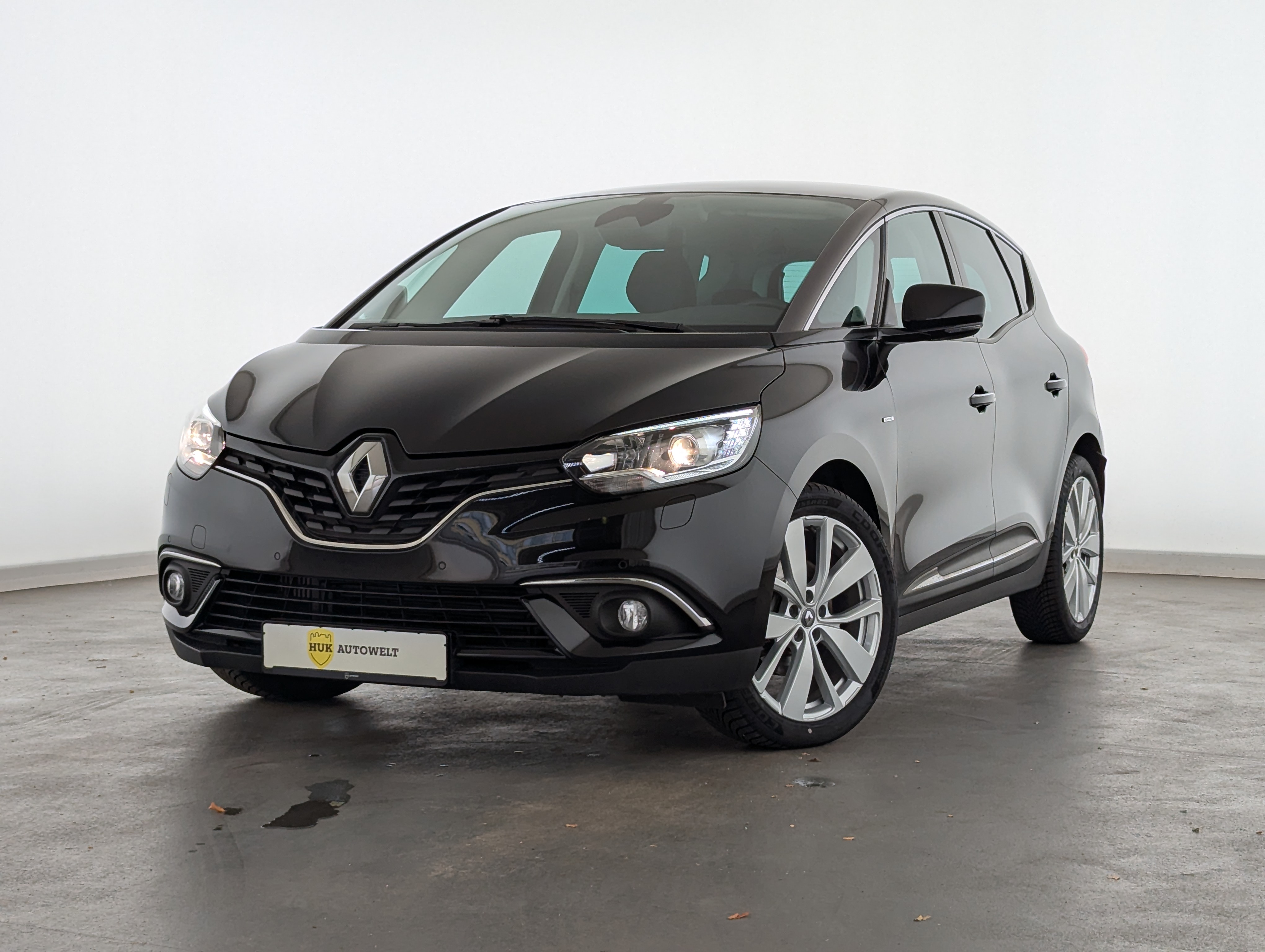 Vehicle image 0