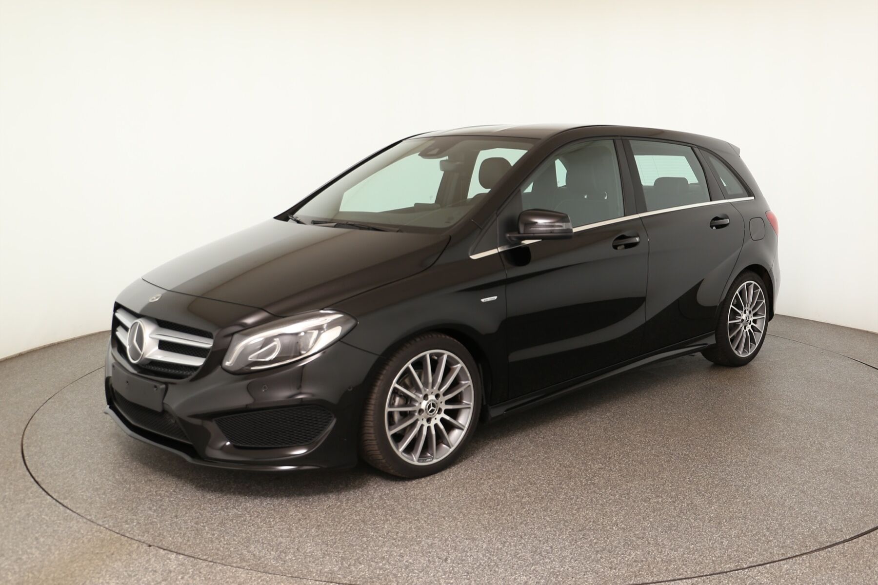 Vehicle image 0