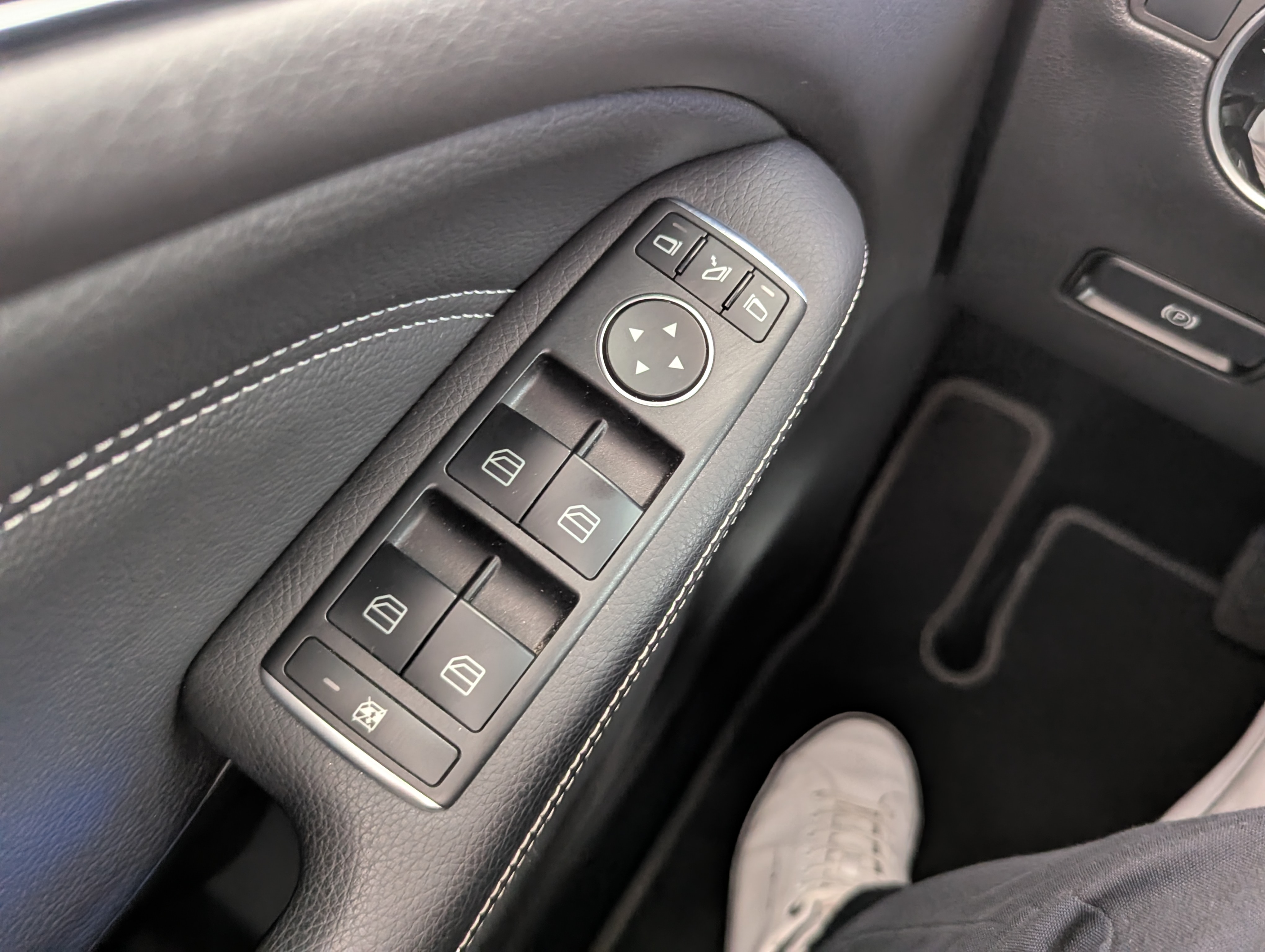 Vehicle image 24
