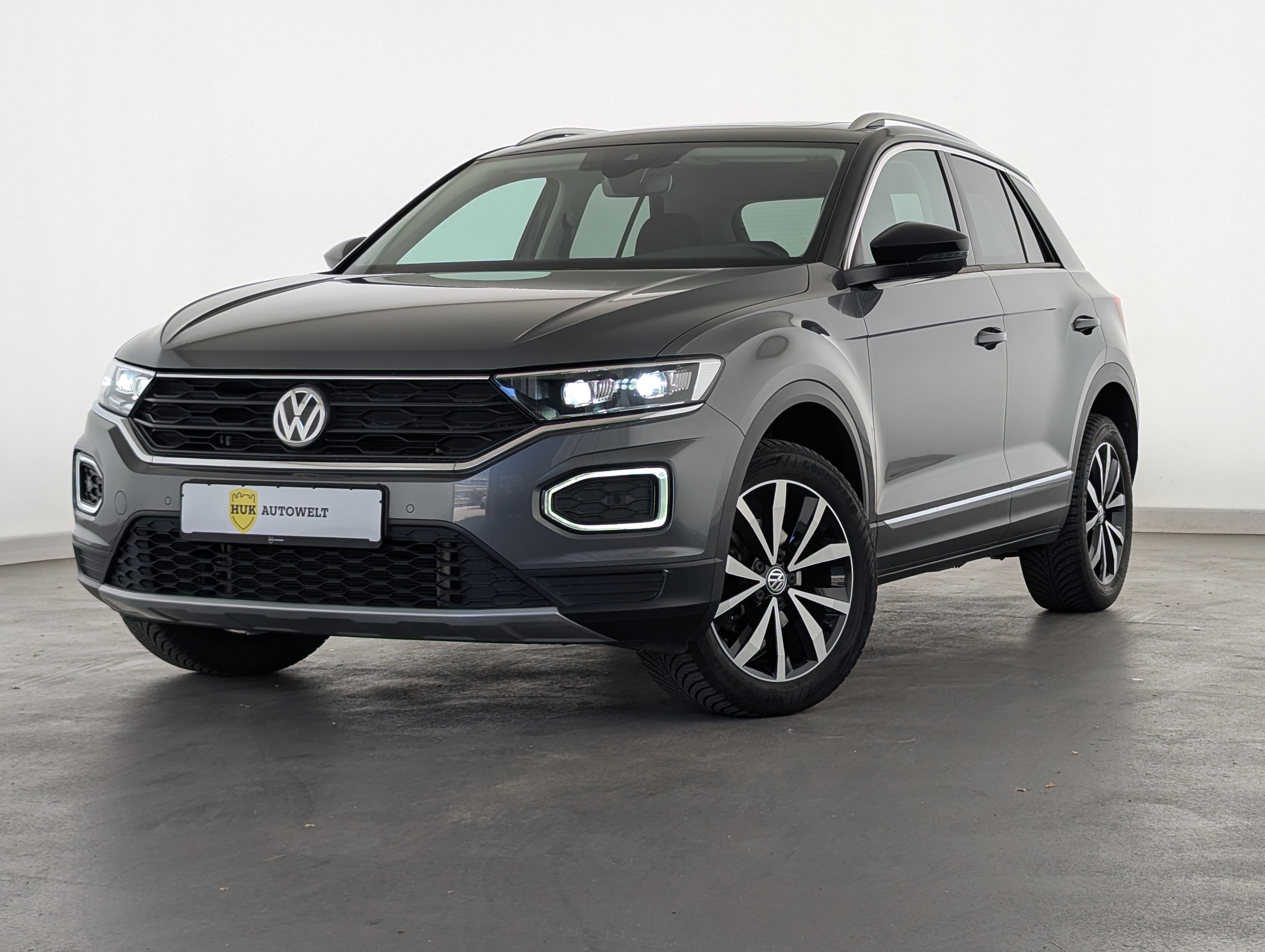 Vehicle image 0