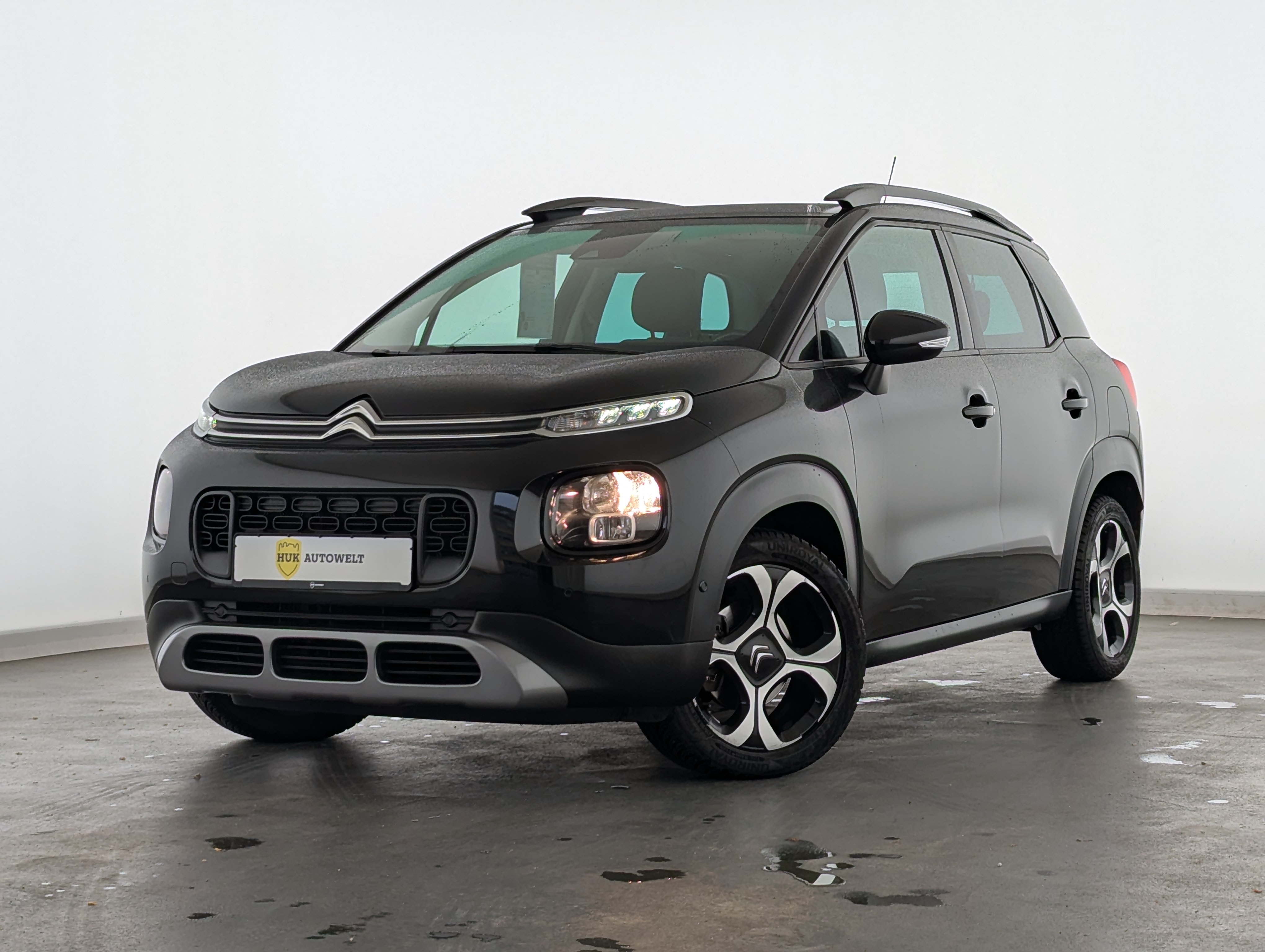 Vehicle image 0