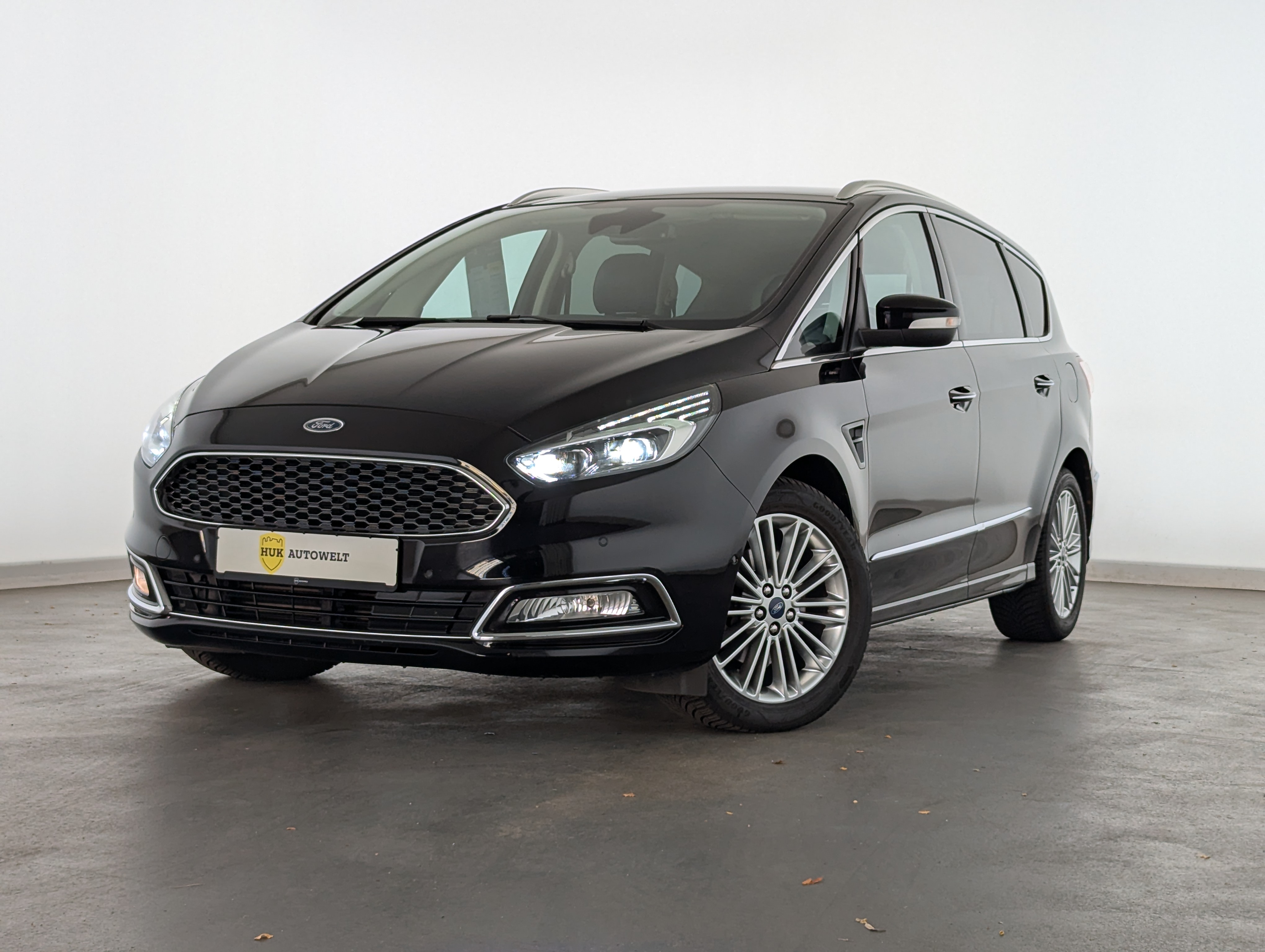 Vehicle image 0