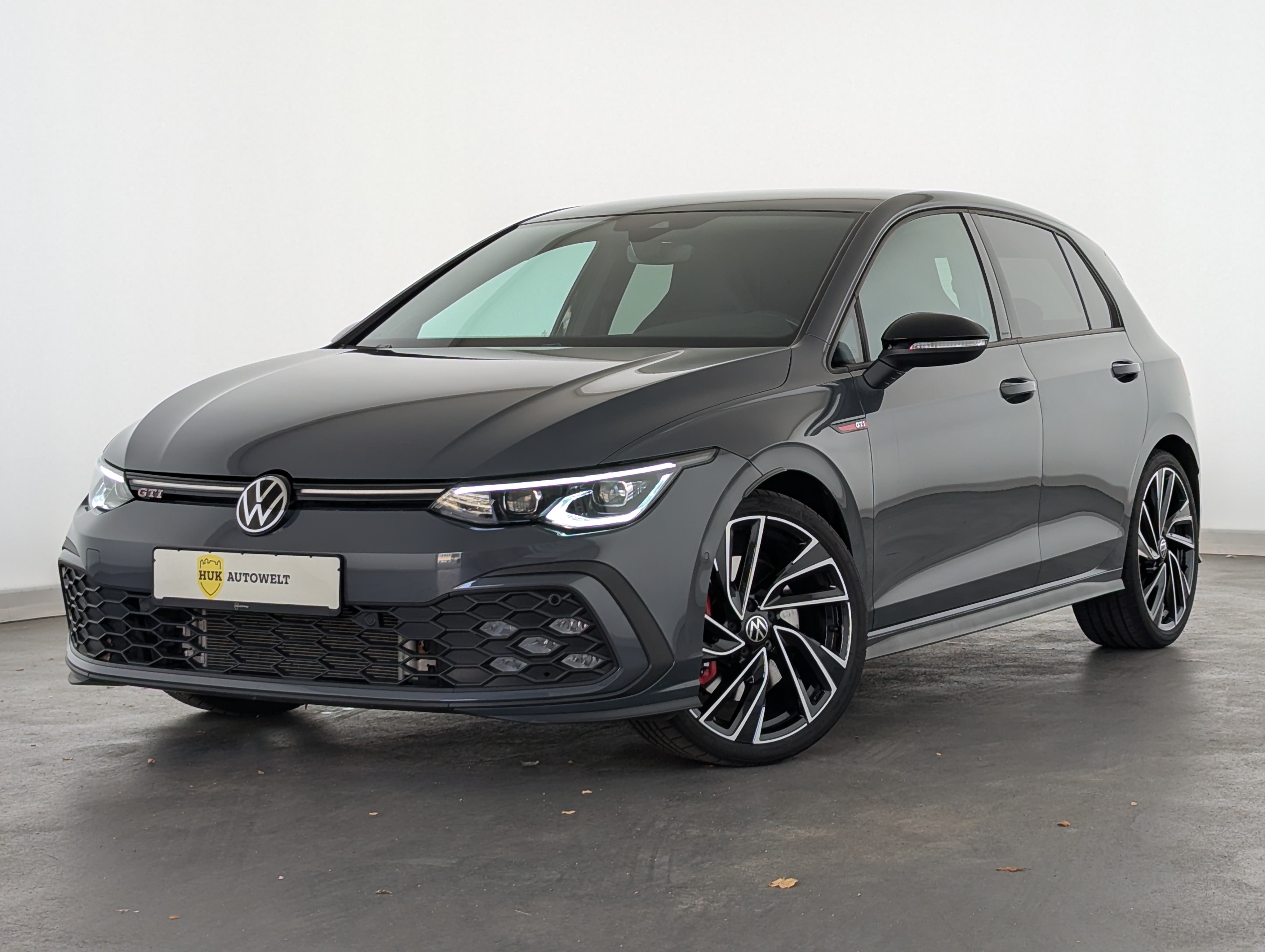 Vehicle image 0