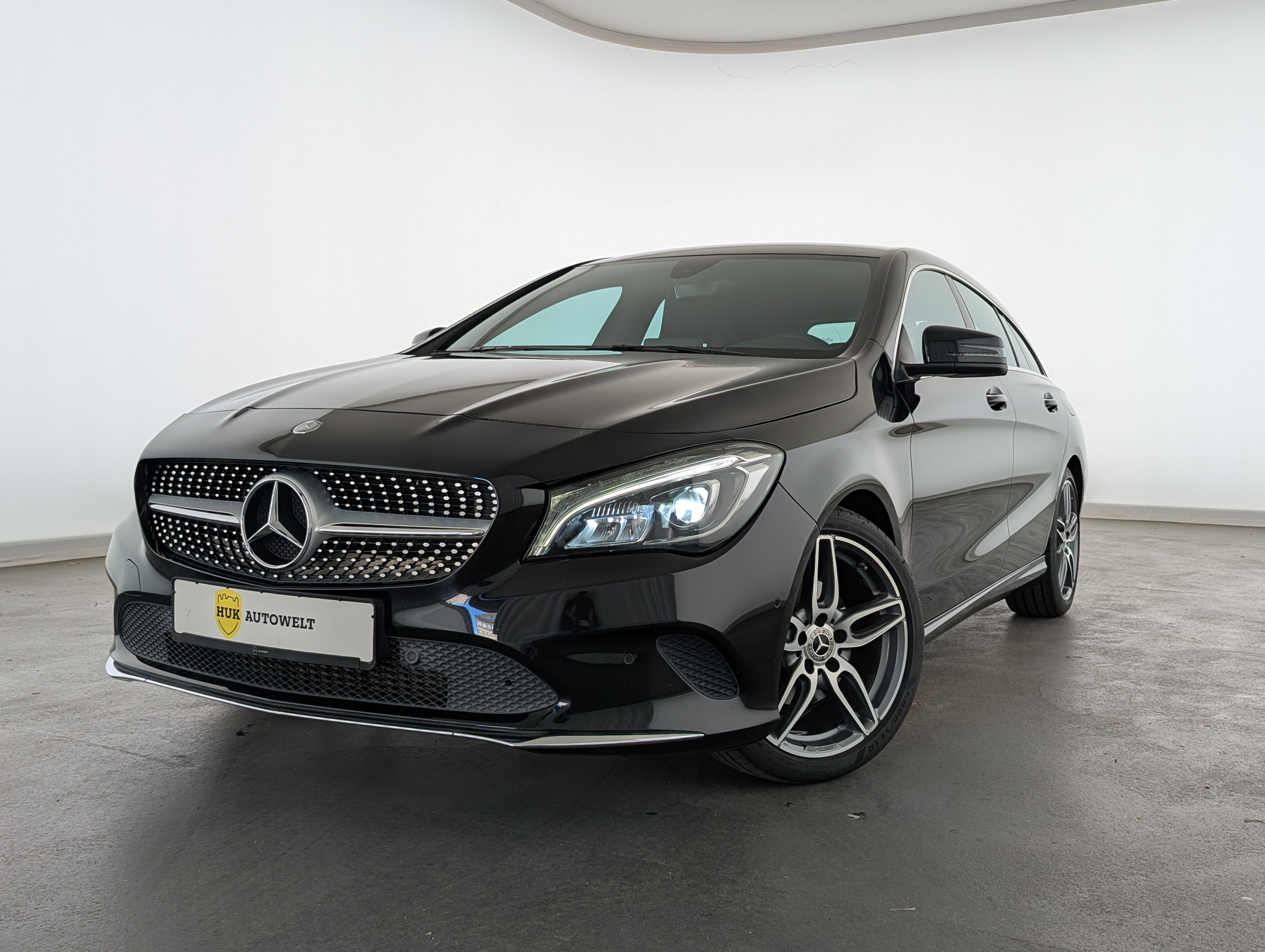 Vehicle image 0
