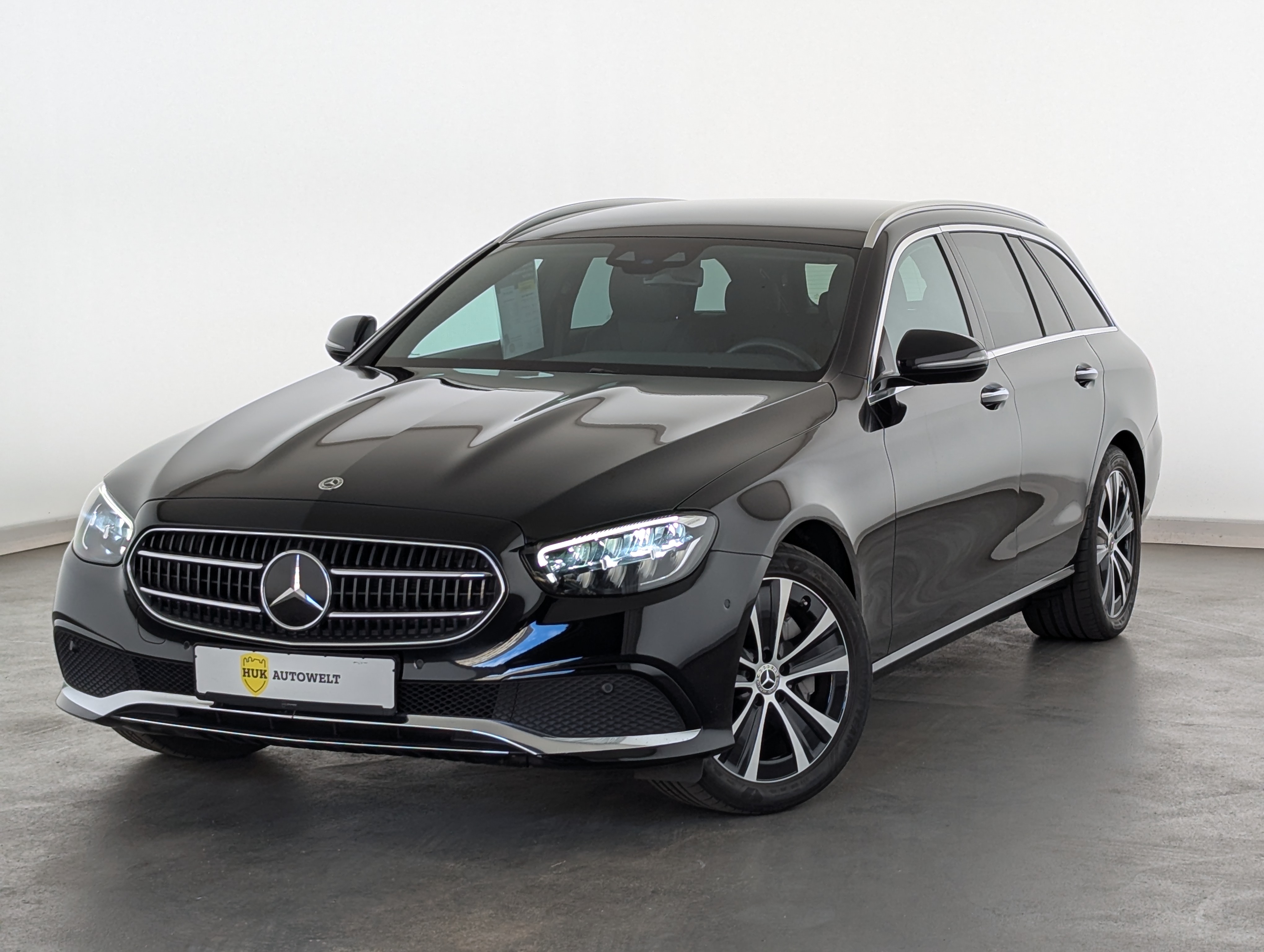 Vehicle image 0